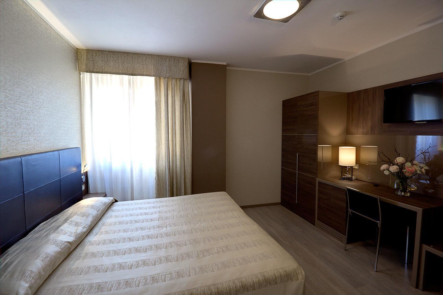 Double or Twin Room photo 2