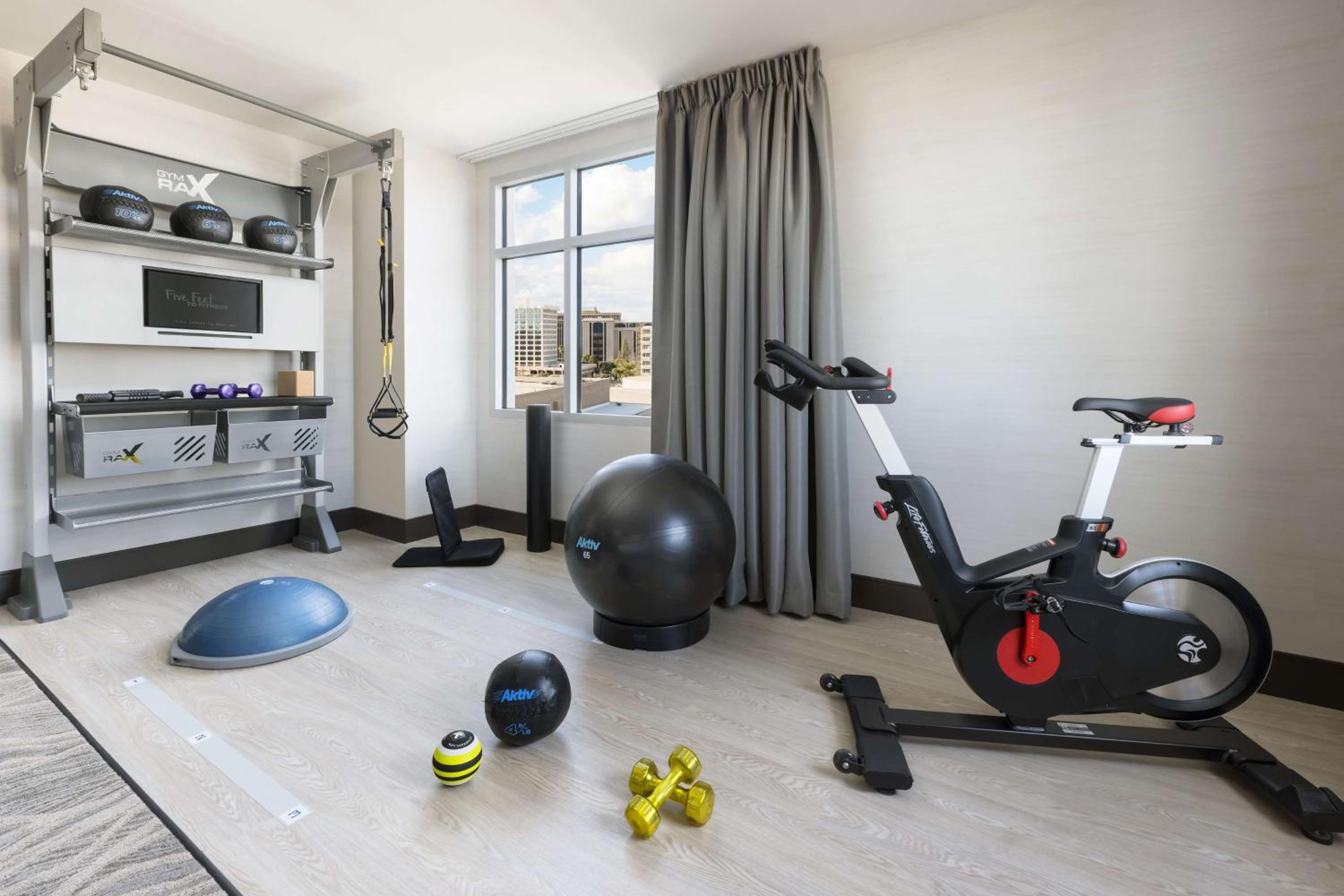 Premium King Room - Photo 3