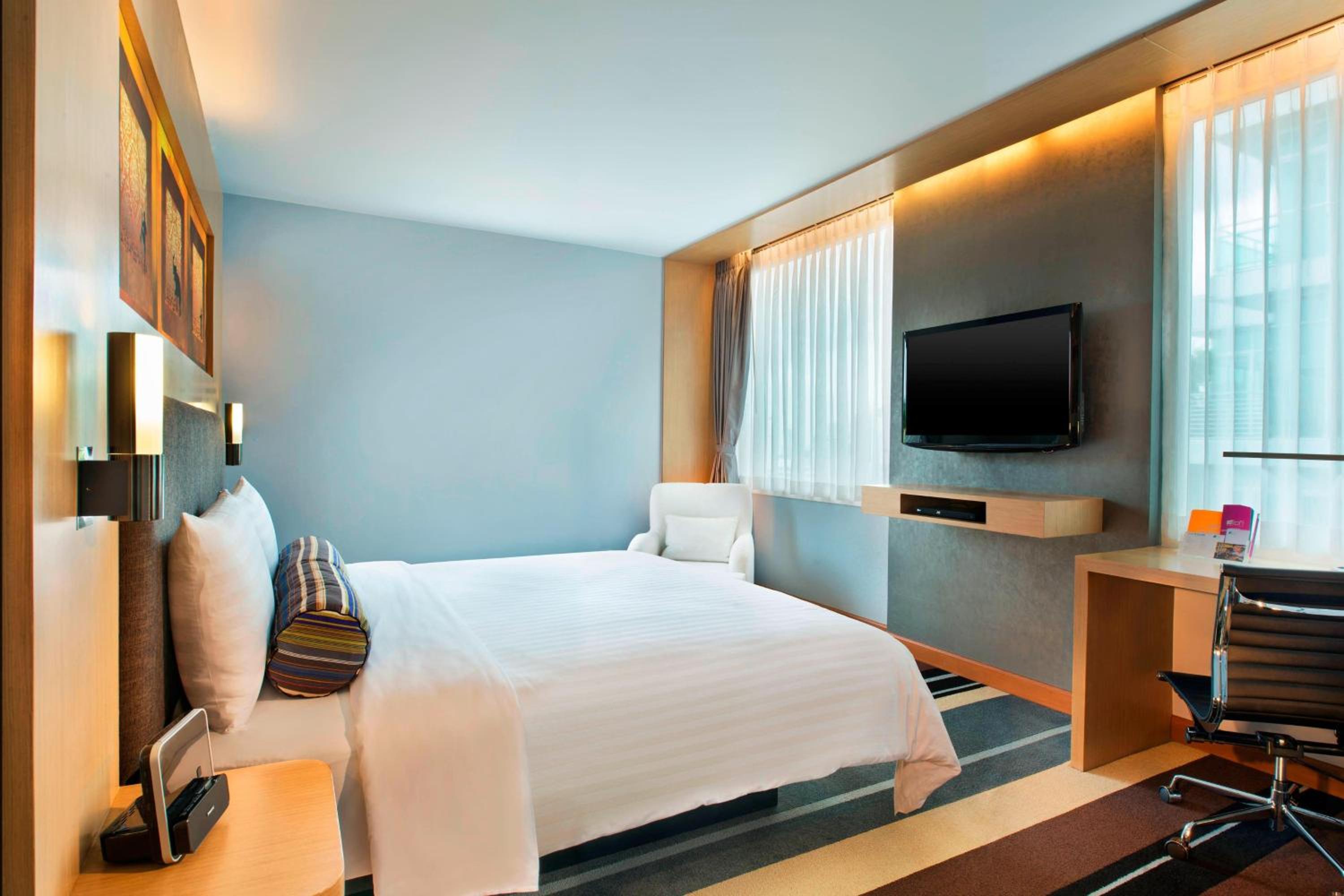 Stylish Suite - Junior King Suite with City View photo 2