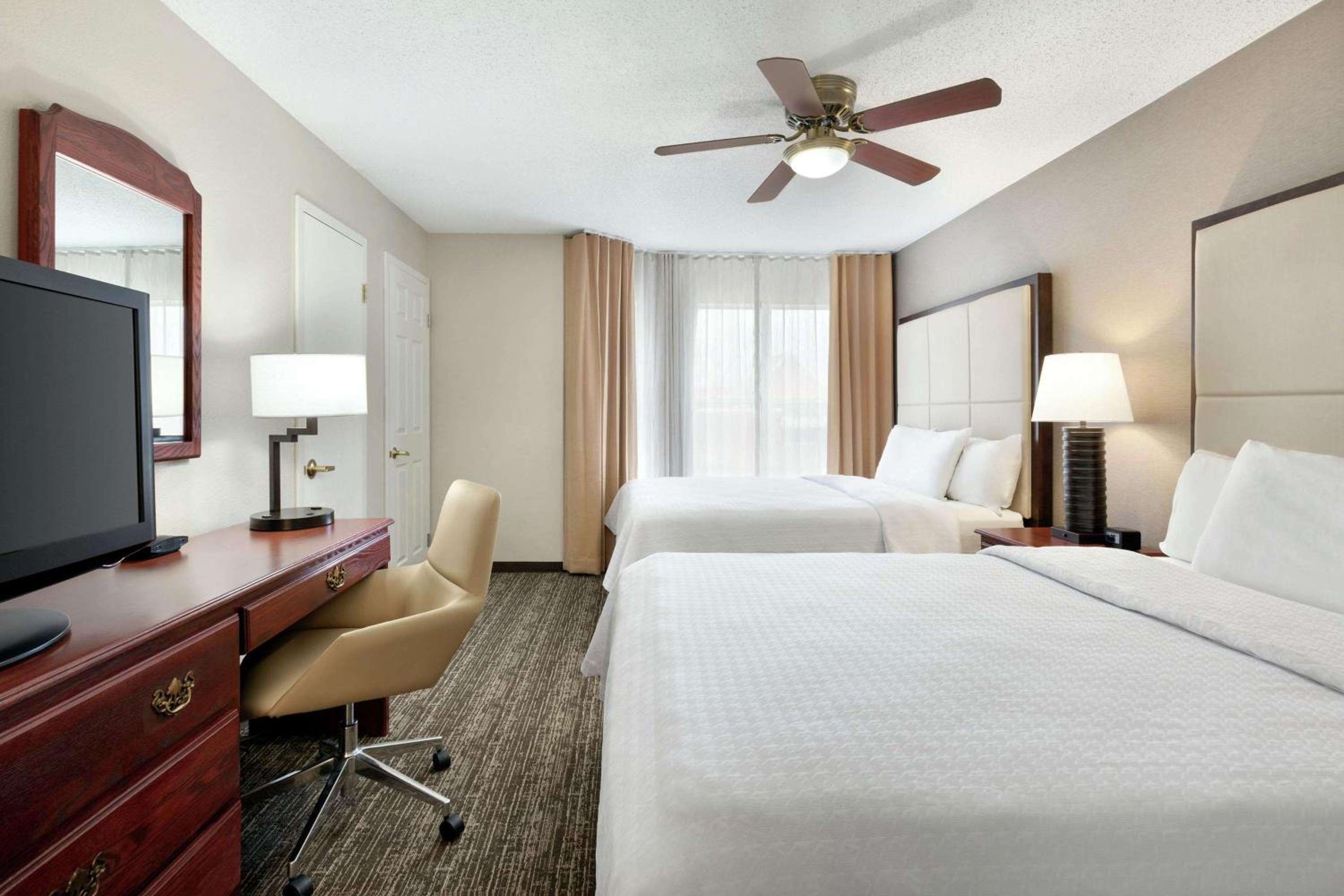 One-Bedroom Queen Suite with Two Queen Beds - Photo 1