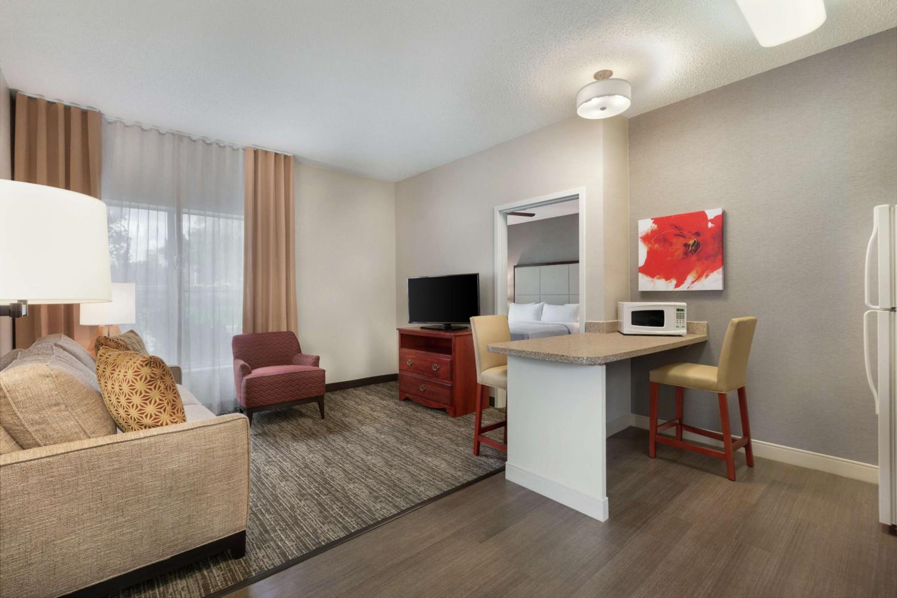 King Suite with Tub - Mobility Accessible