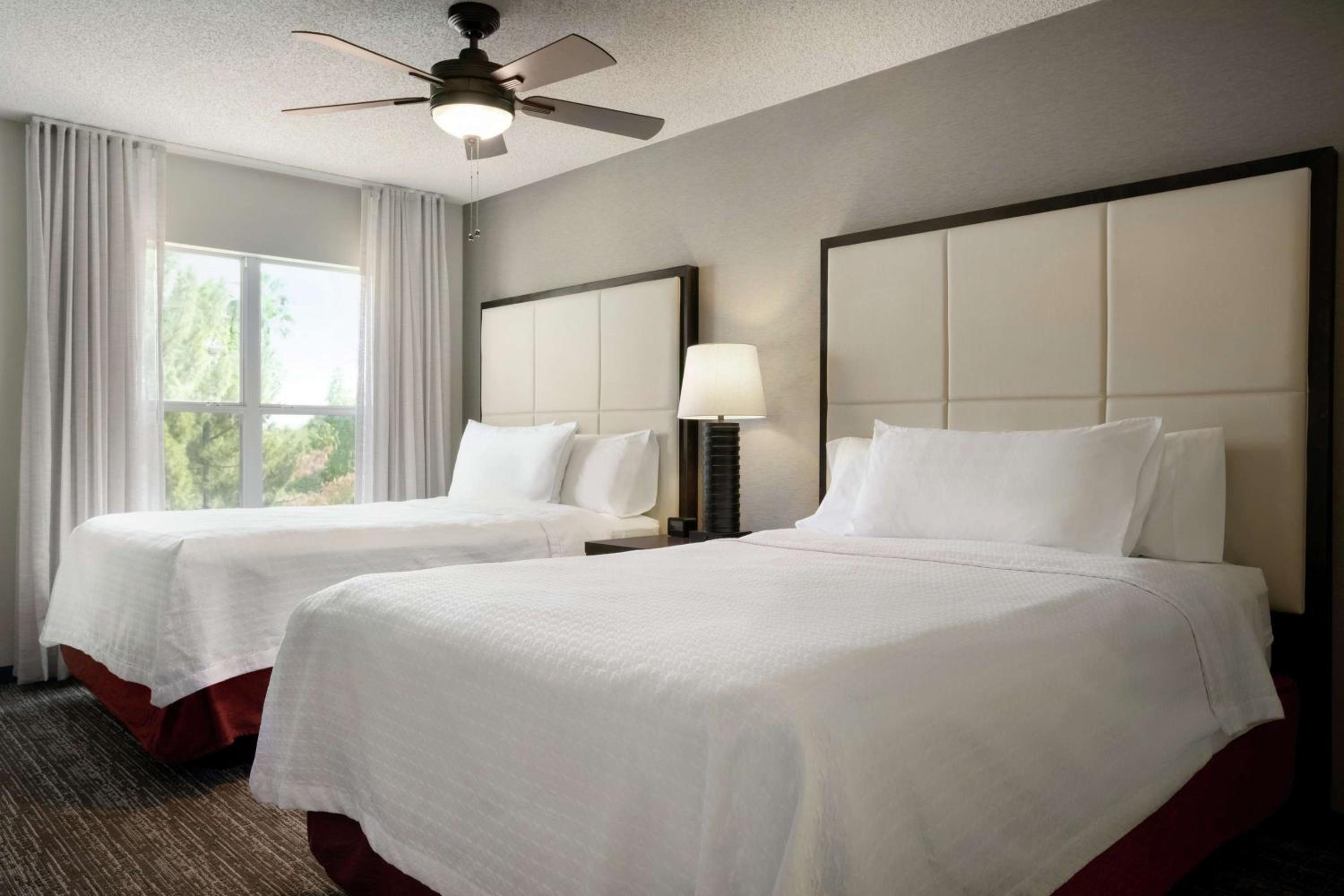 One-Bedroom Queen Suite with Two Queen Beds - Non-Smoking - Photo 1
