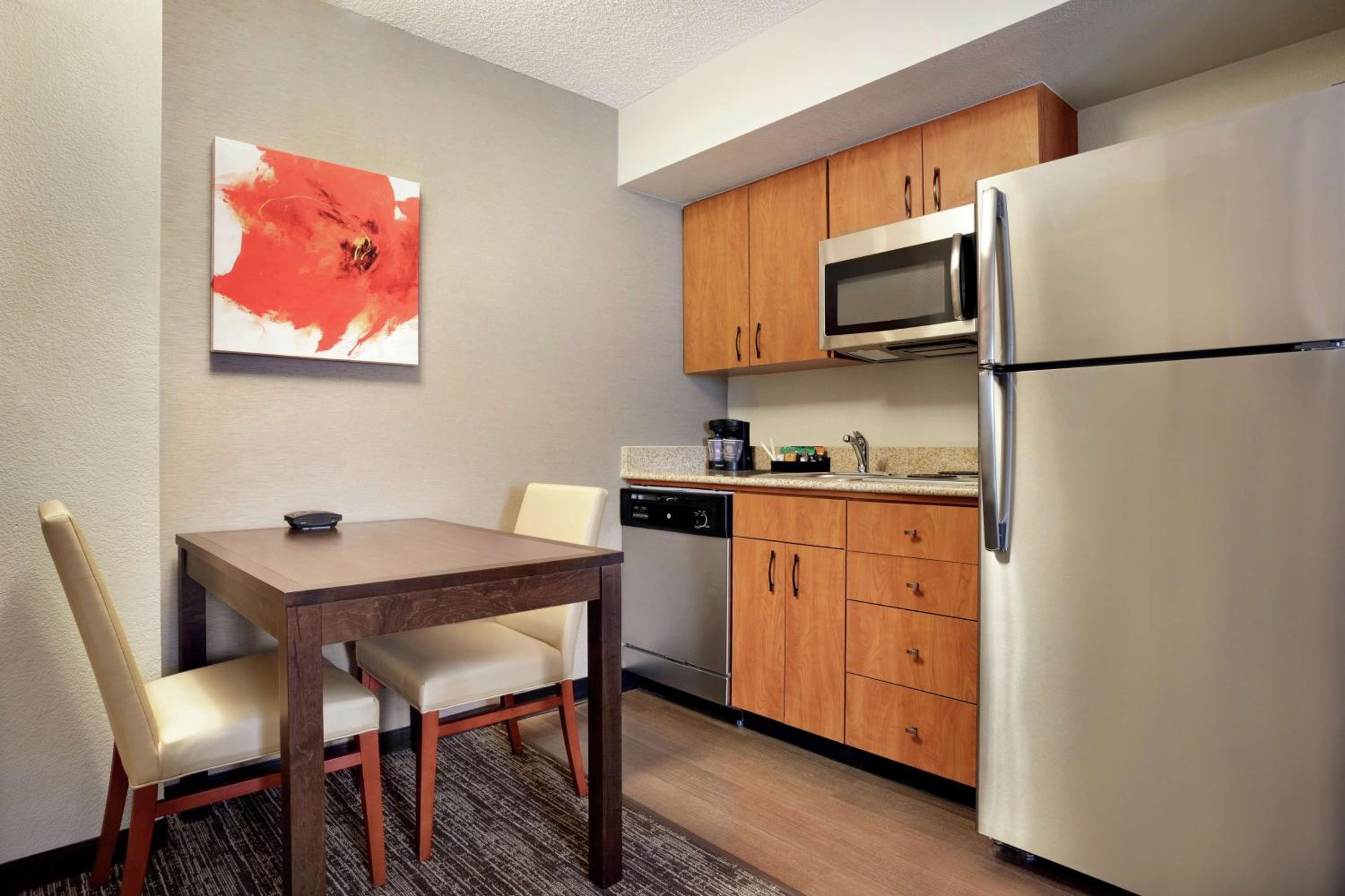 Double Suite with Fireplace - Photo 3