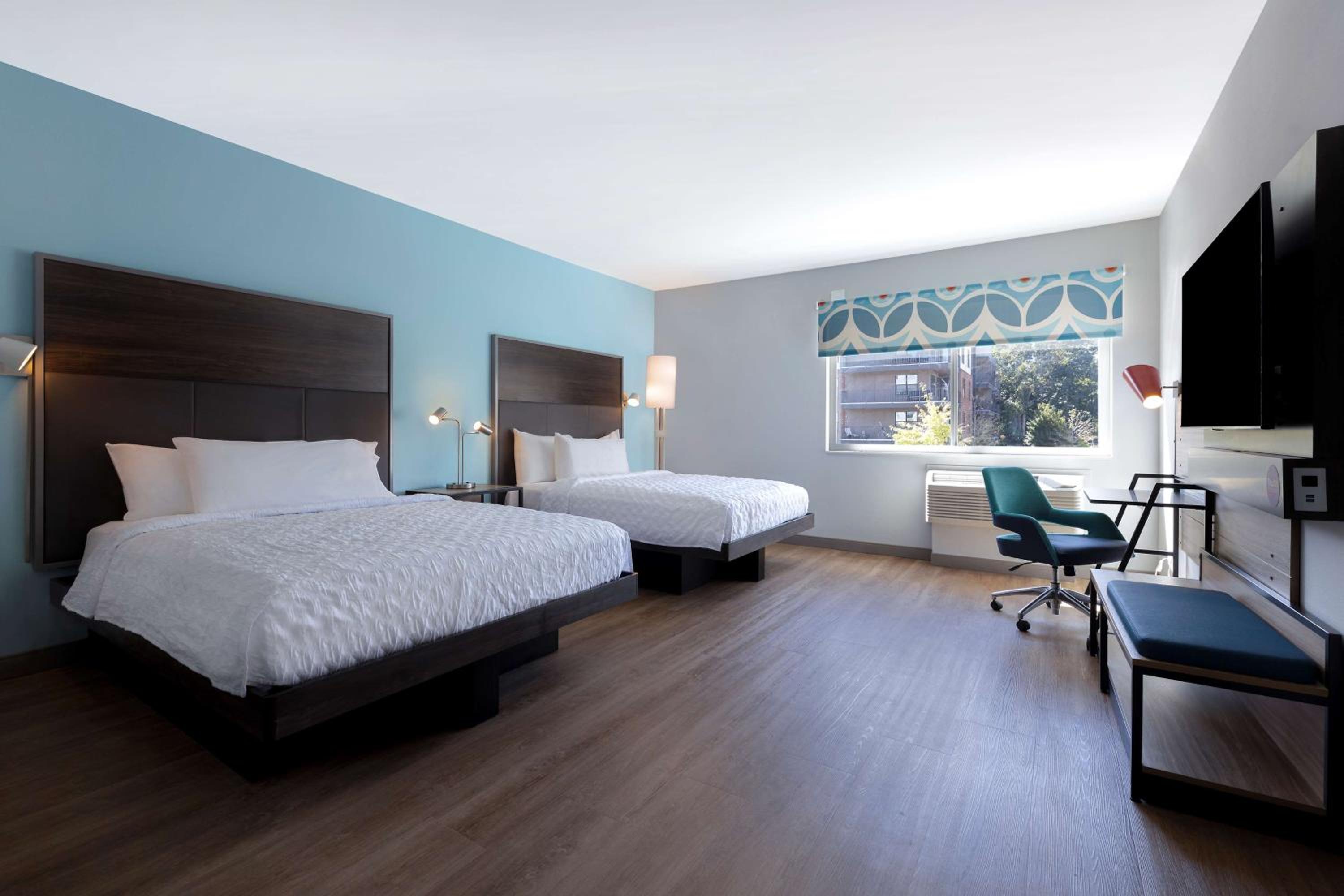 Queen Room with Two Queen Beds - Photo 1