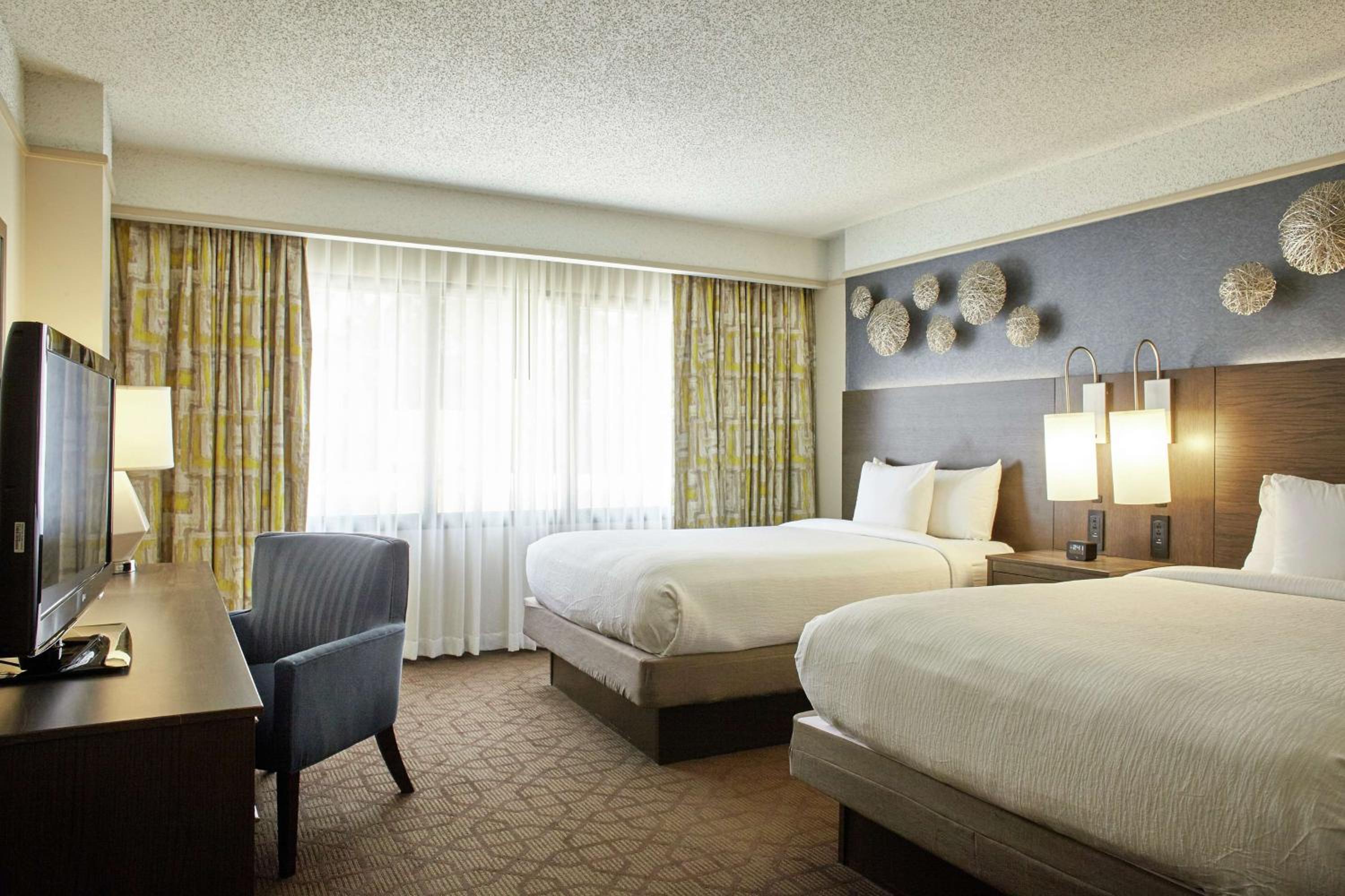 Suite with Two Queen Beds - Mobility Access/Non-Smoking - Photo 1