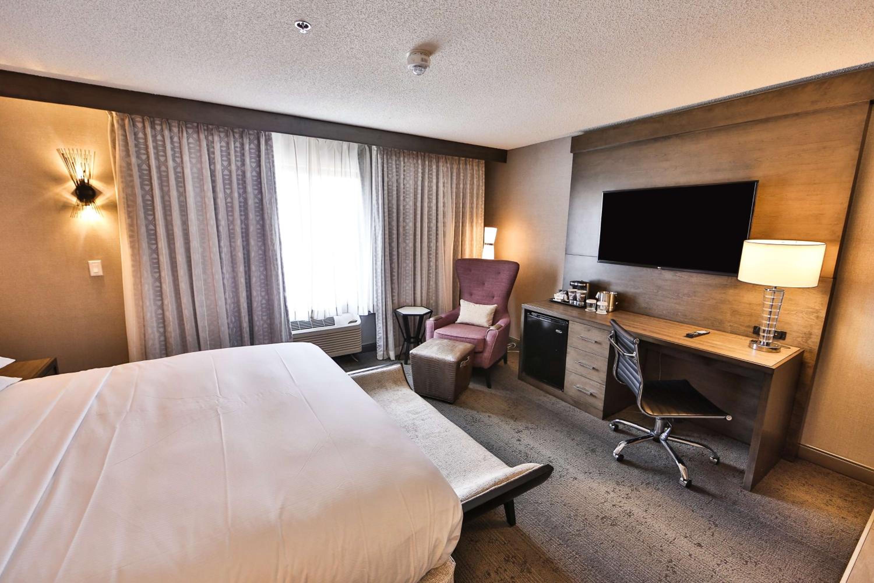Superior King Room - Non-Smoking photo 3
