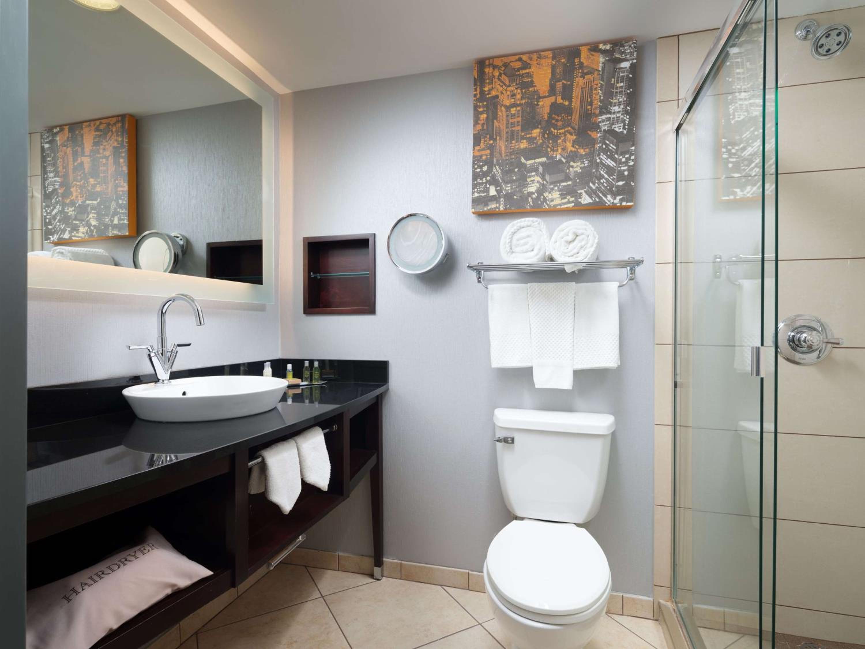 King Room - Non-Smoking - Photo 2