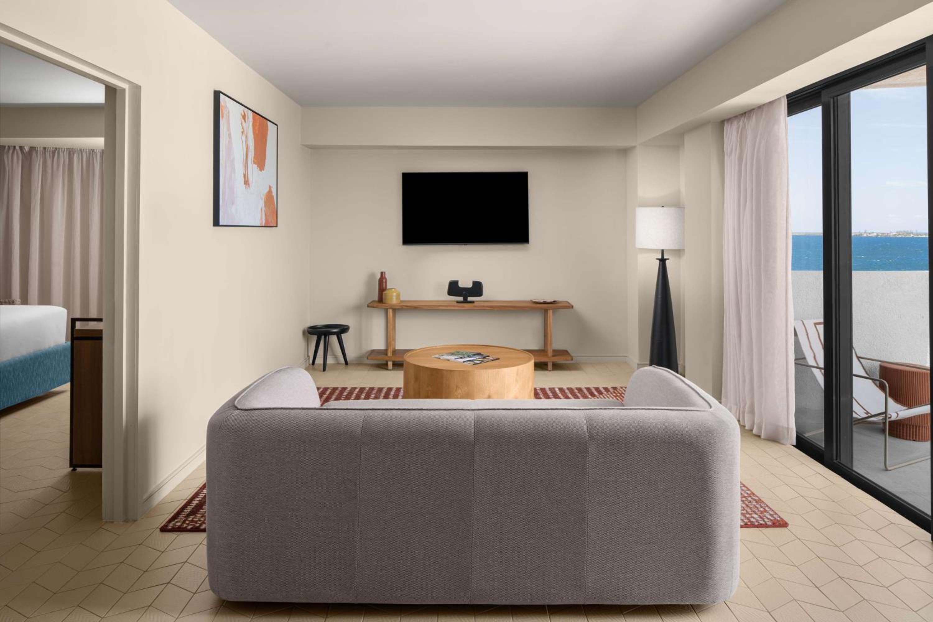 One-Bedroom Oceanfront King Suite with Balcony - Photo 6