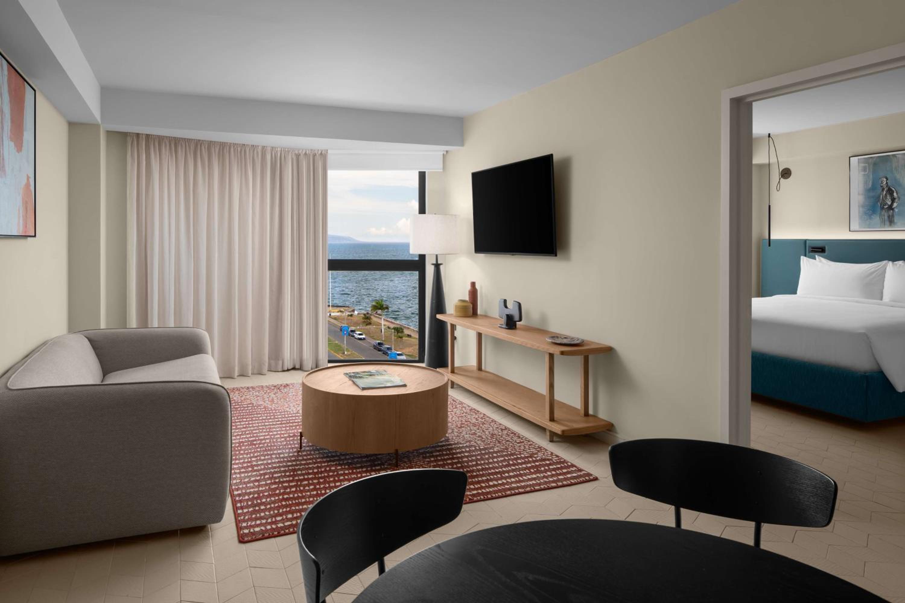 One-Bedroom King Suite with Ocean View - Photo 6