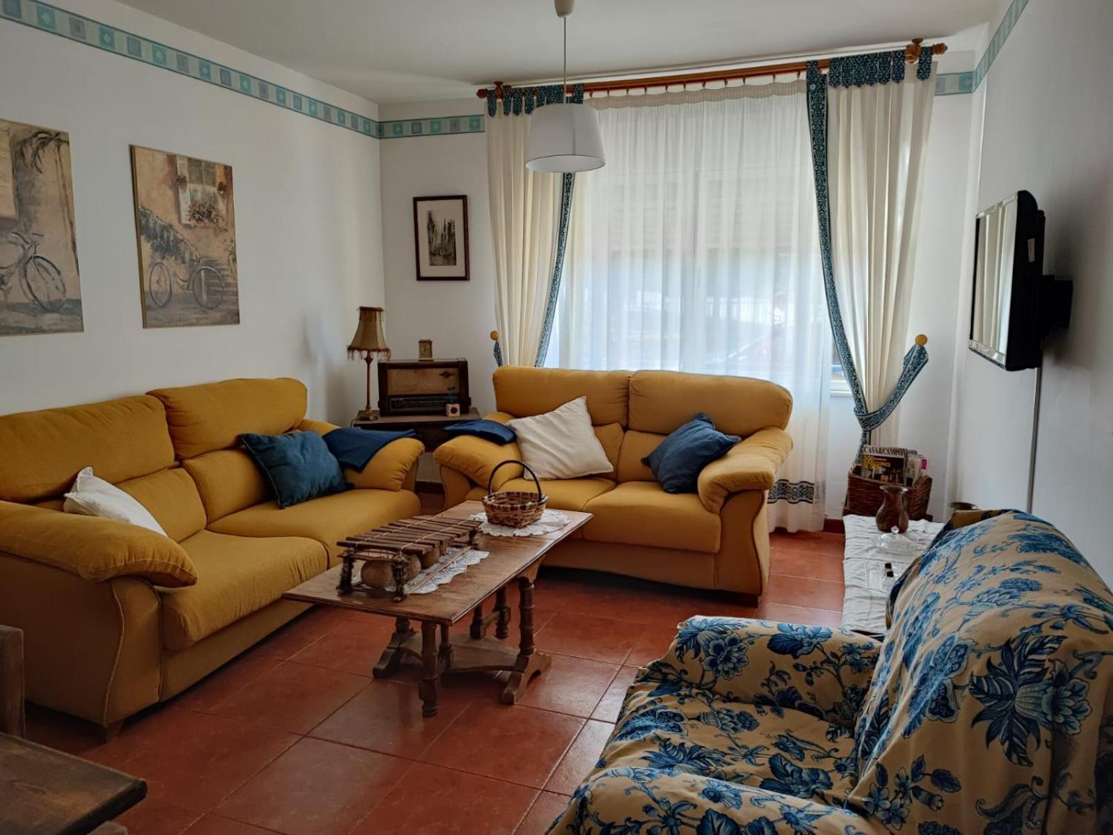 Three-Bedroom House photo 2