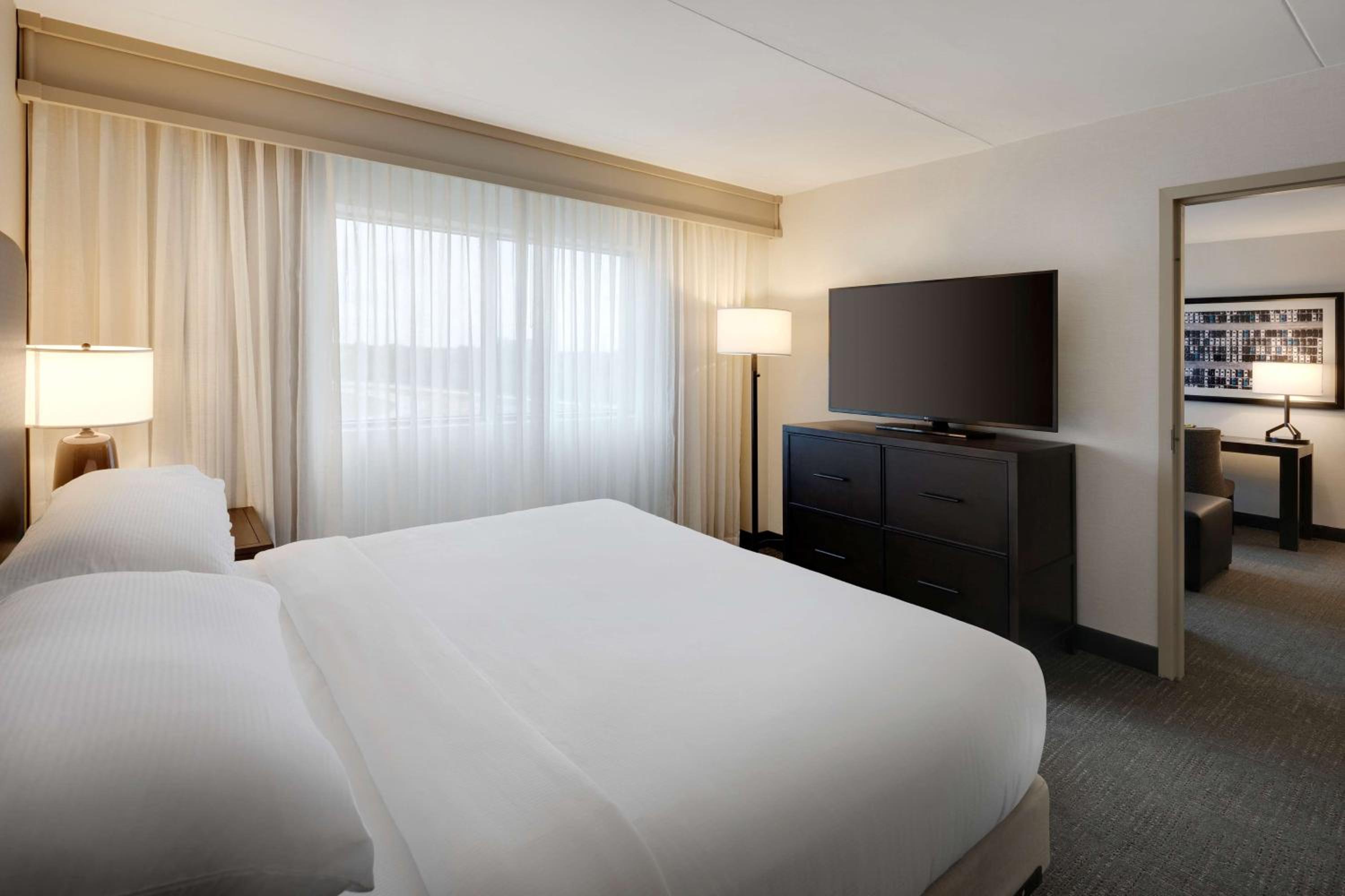 King Suite with Roll-In Shower - Mobility Accessible - Photo 2