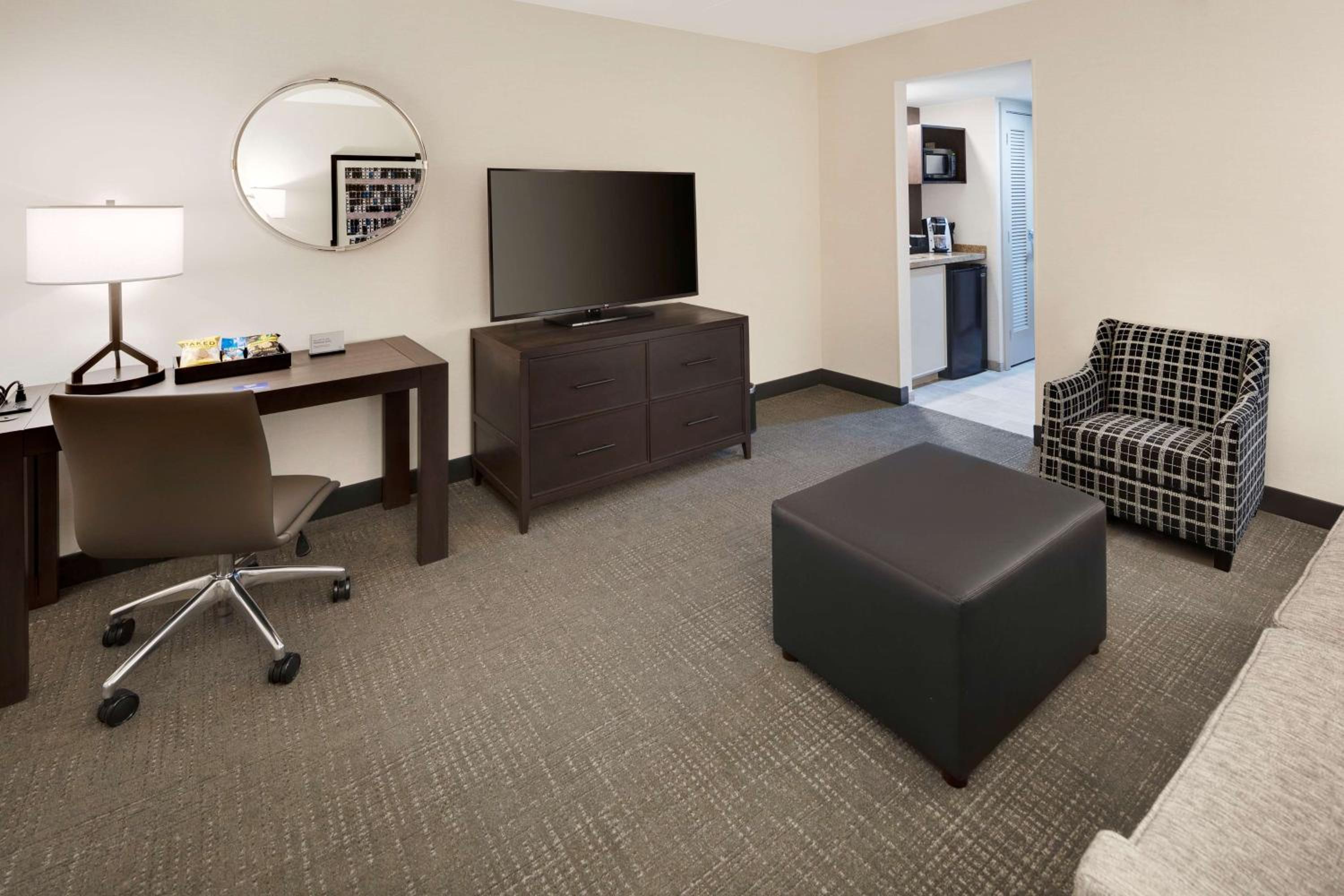 Embassy Suites by Hilton Detroit Troy Auburn Hills