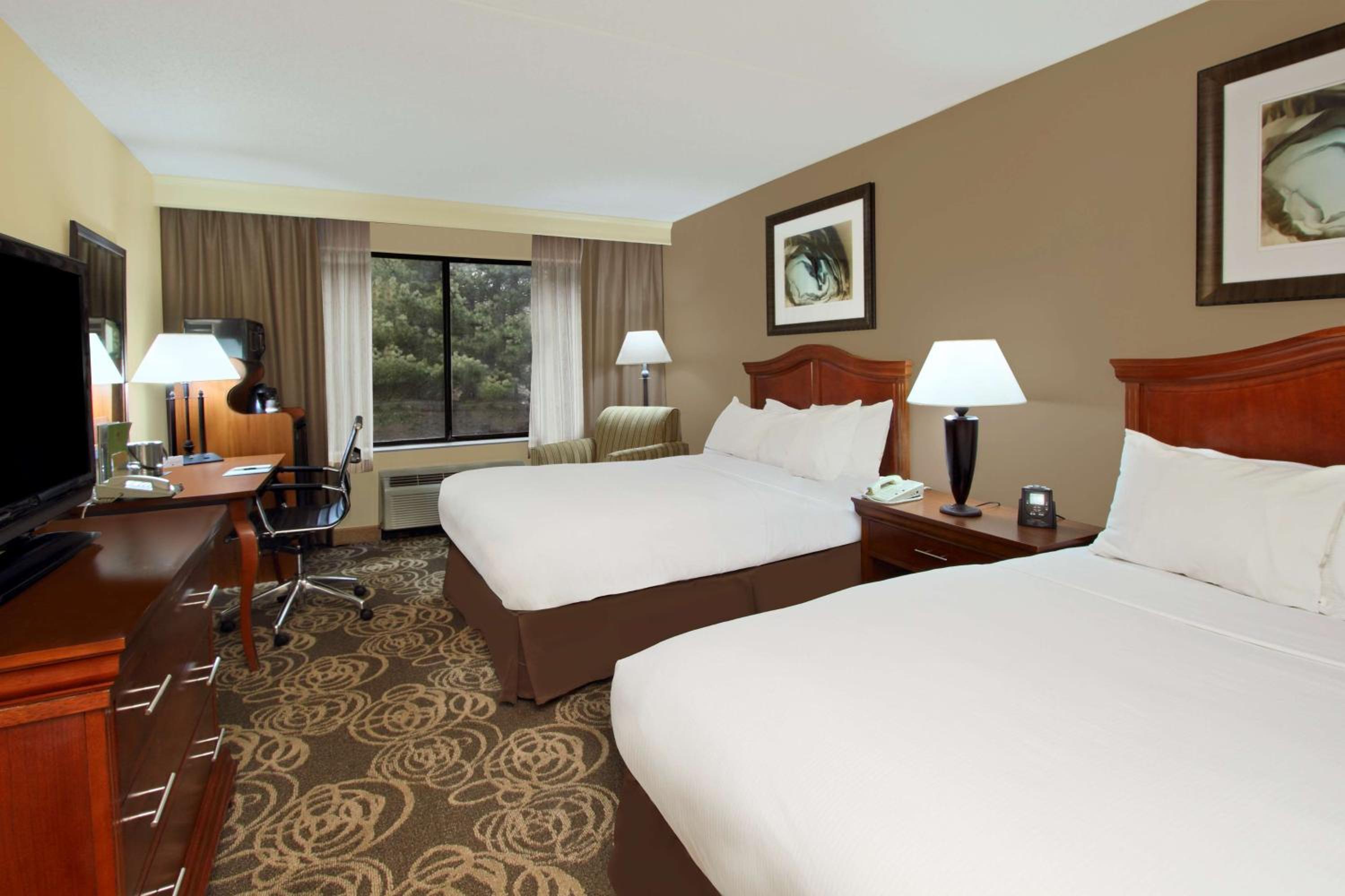 Double Room with Two Double Beds - Non-Smoking - Photo 1
