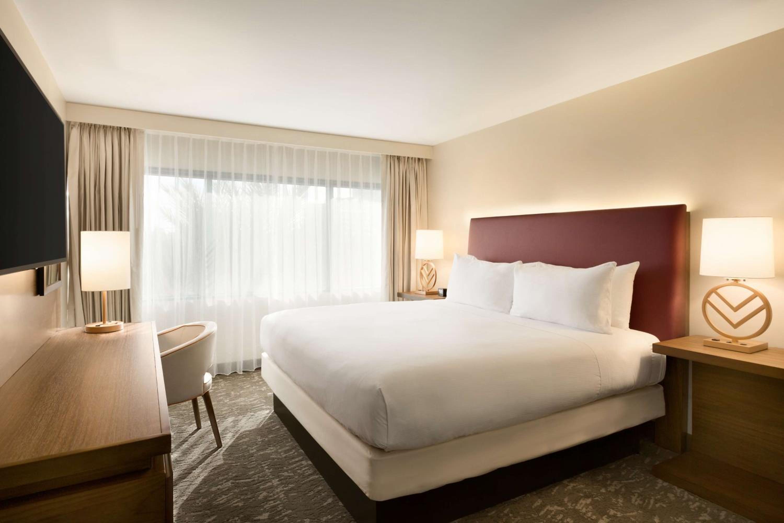 One-Bedroom King Suite - Mobility Accessible - Photo 1