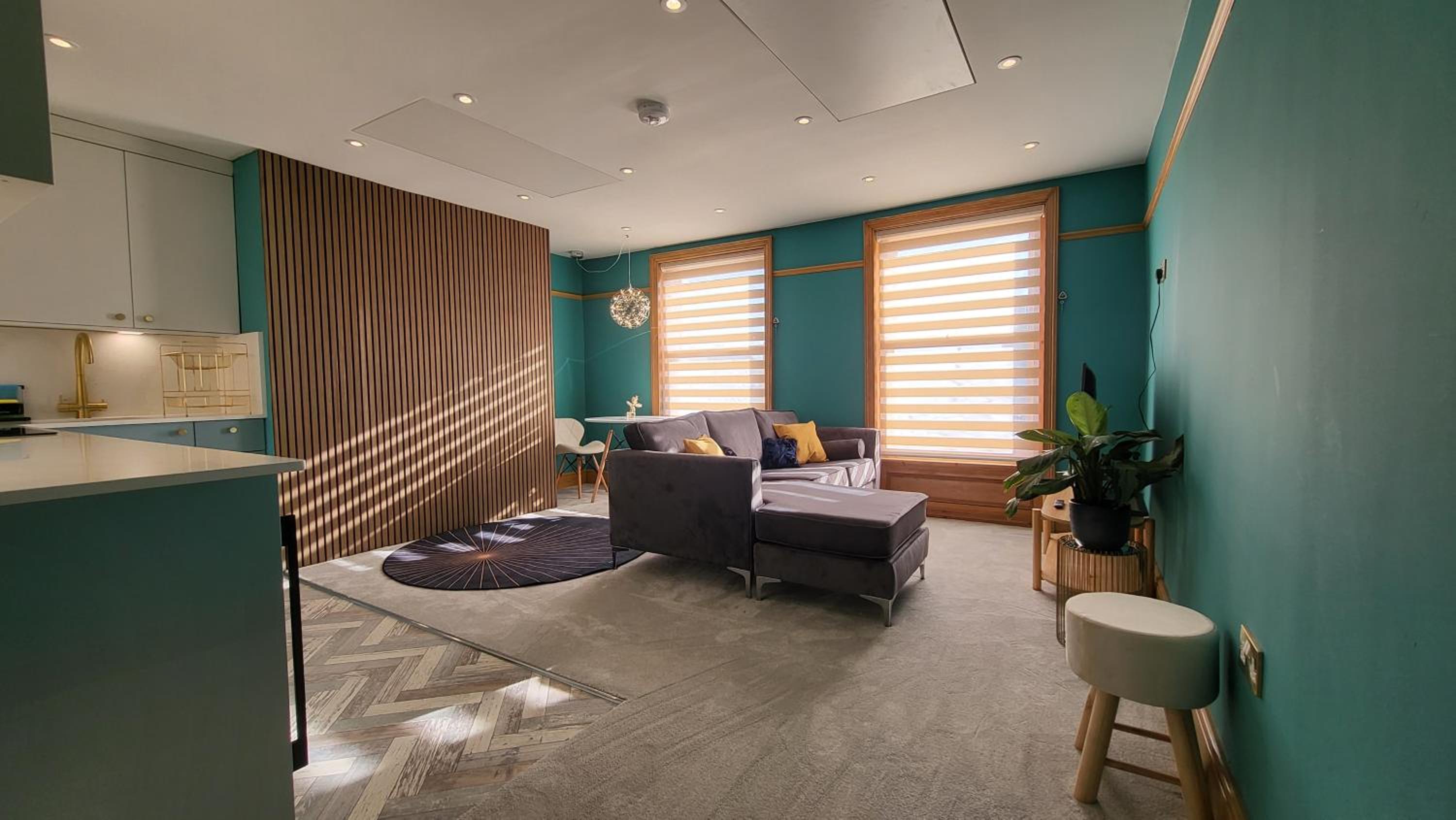 Deluxe Apartment