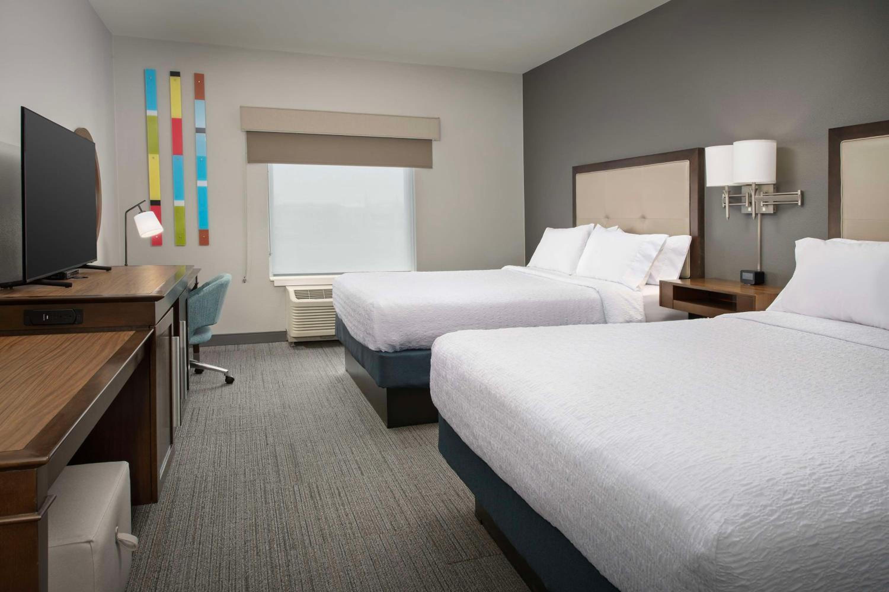 Room with Two Queen Beds - Non-Smoking