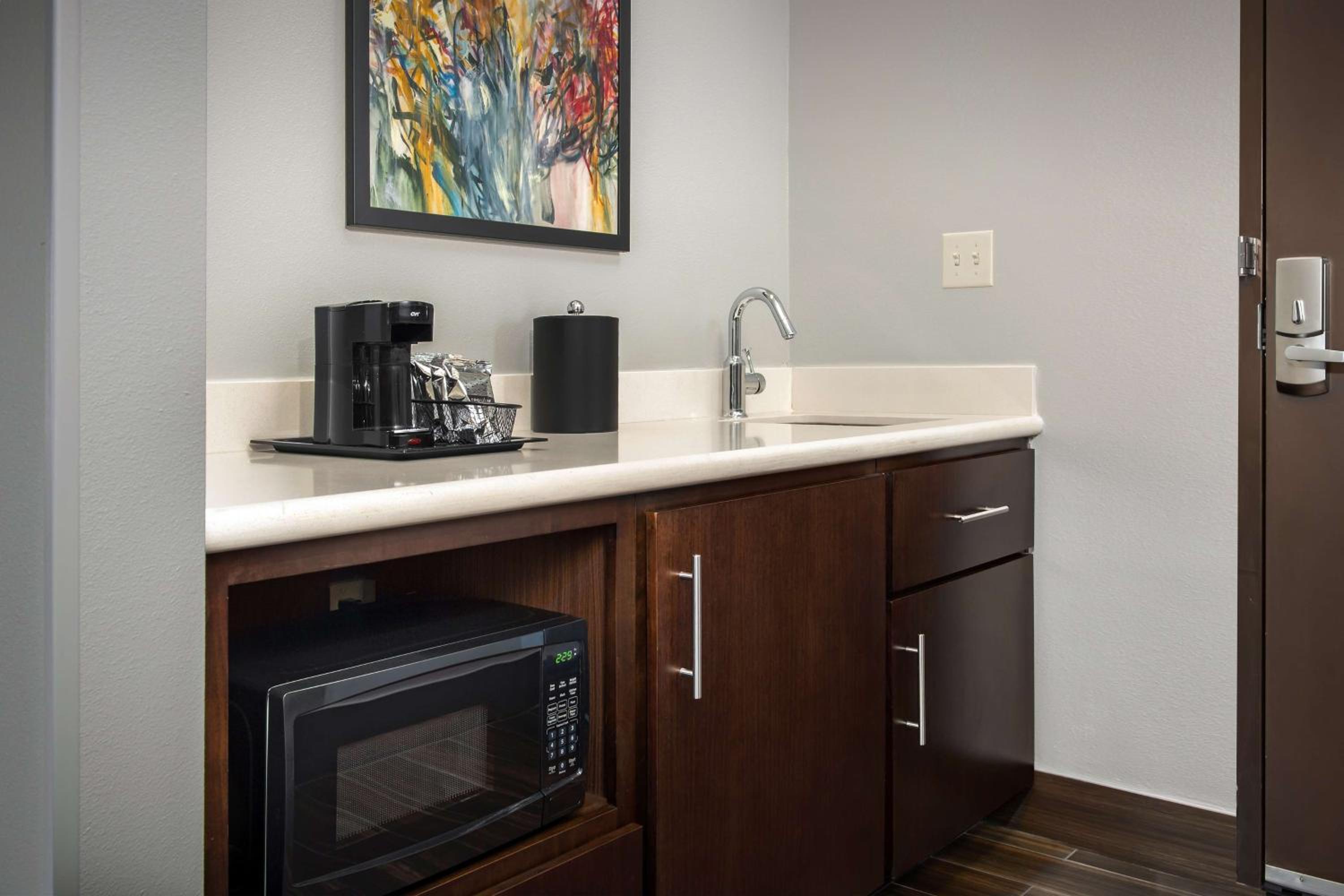 King Suite - Hearing Access/Non-Smoking