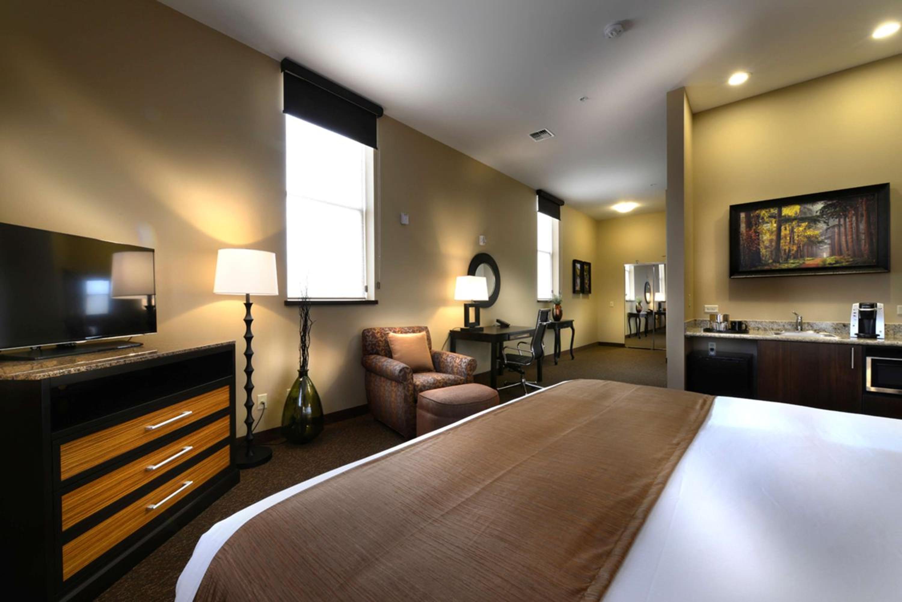 Corner King Room photo 2