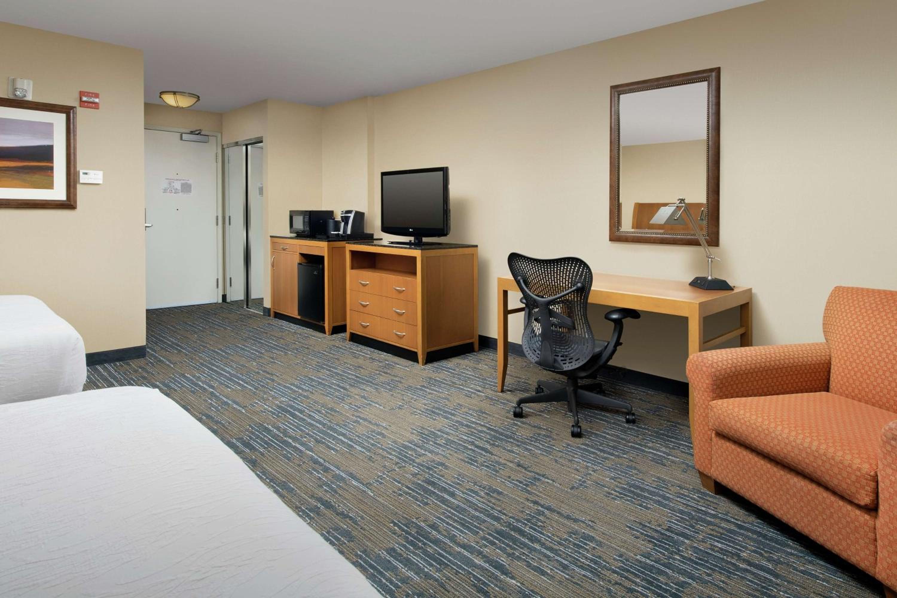 Queen Room with Two Queen Beds - Mobility and Hearing Access - Photo 3