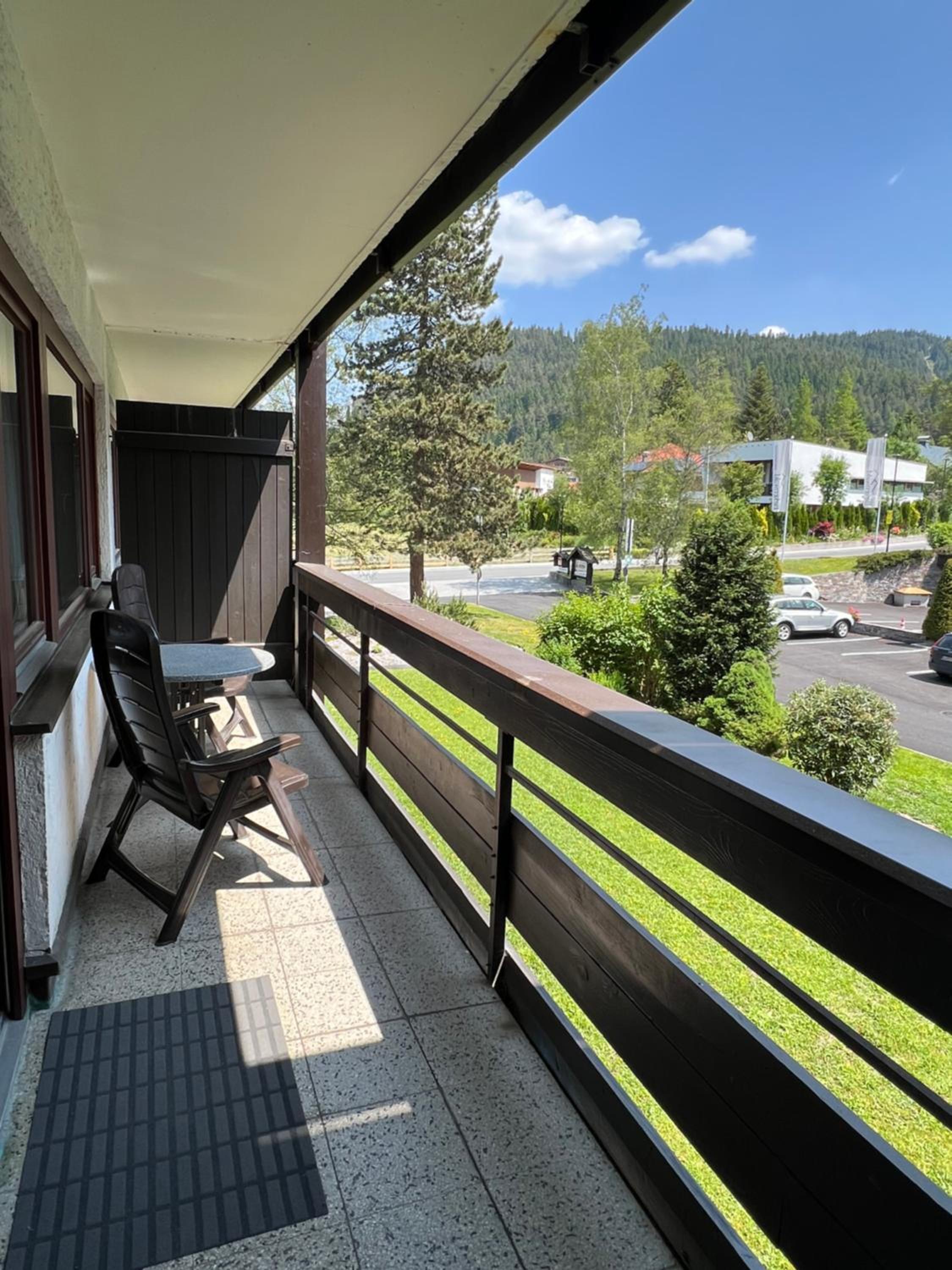 Apartment with Balcony photo 2