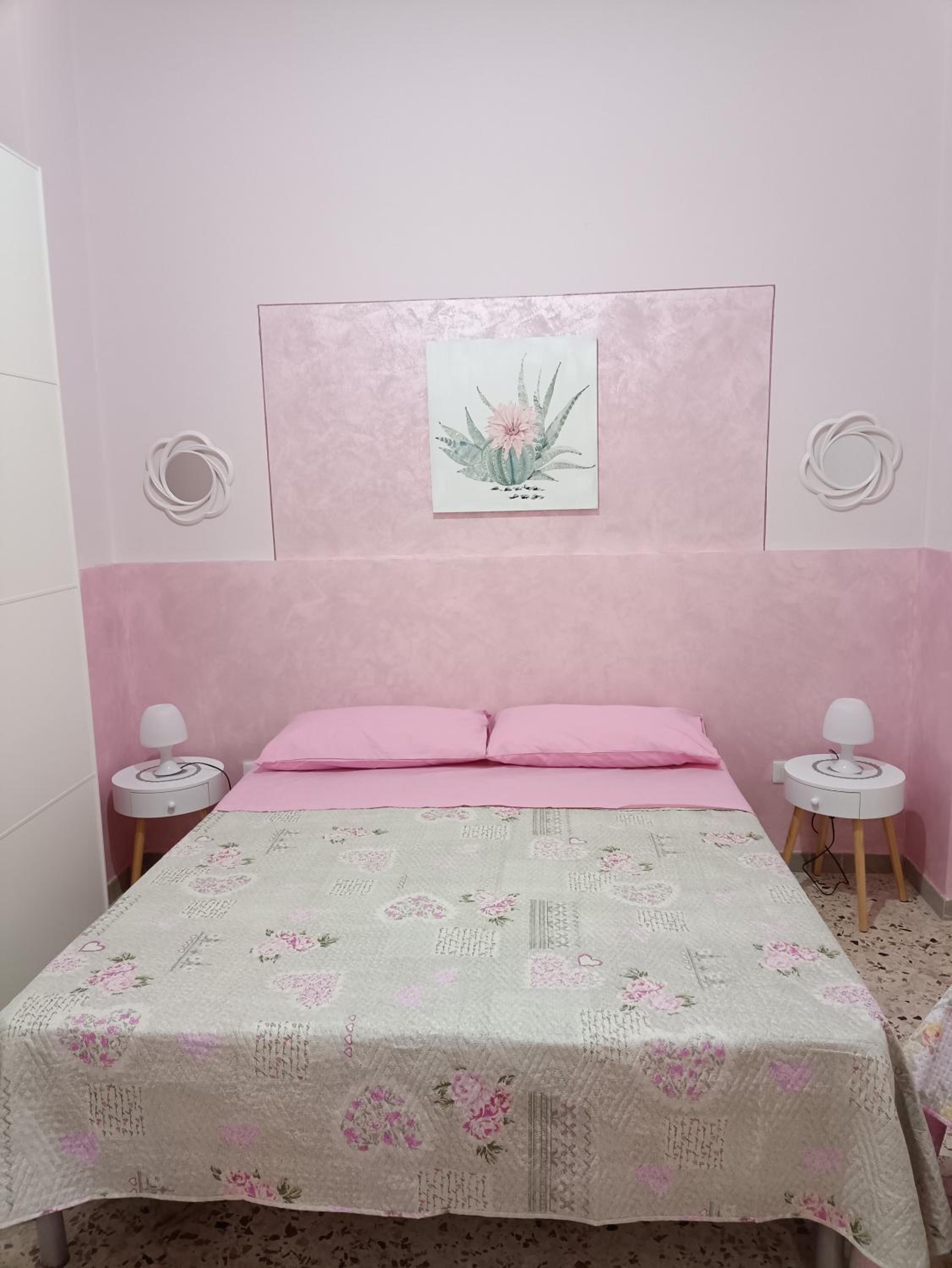 One-Bedroom House photo 1