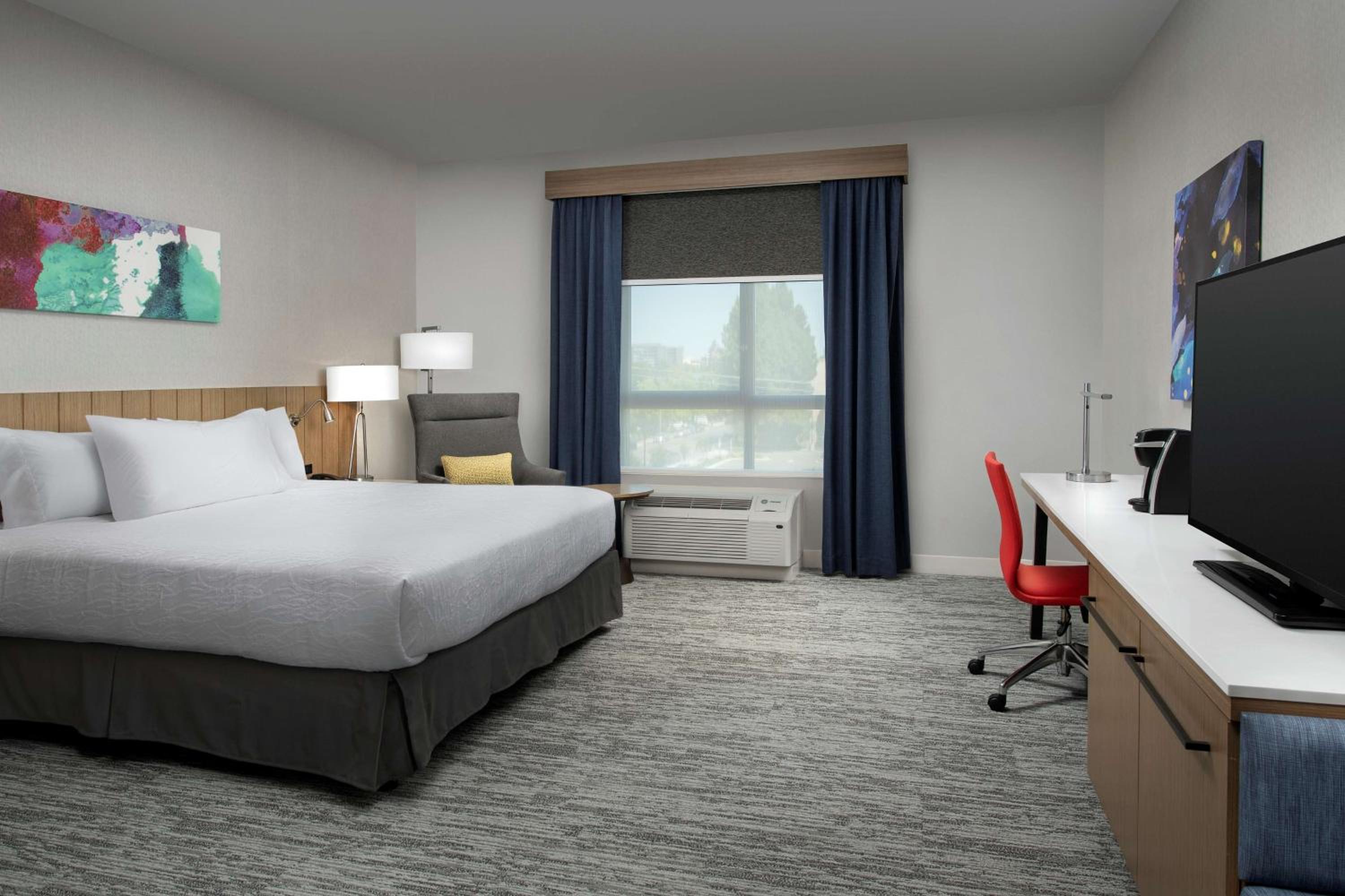 King Room - Hearing Access - Photo 1