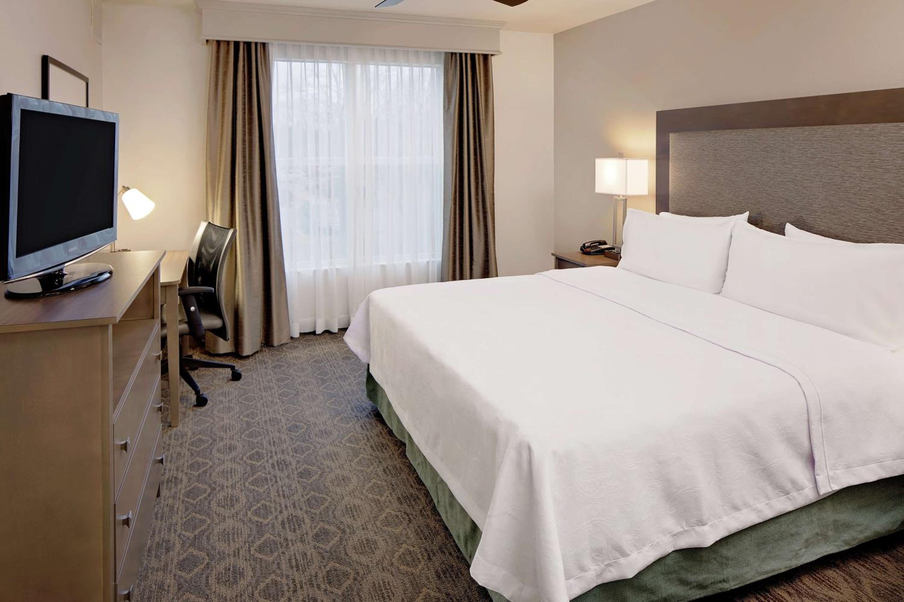 Two-Bedroom Suite - Non-Smoking - Photo 2