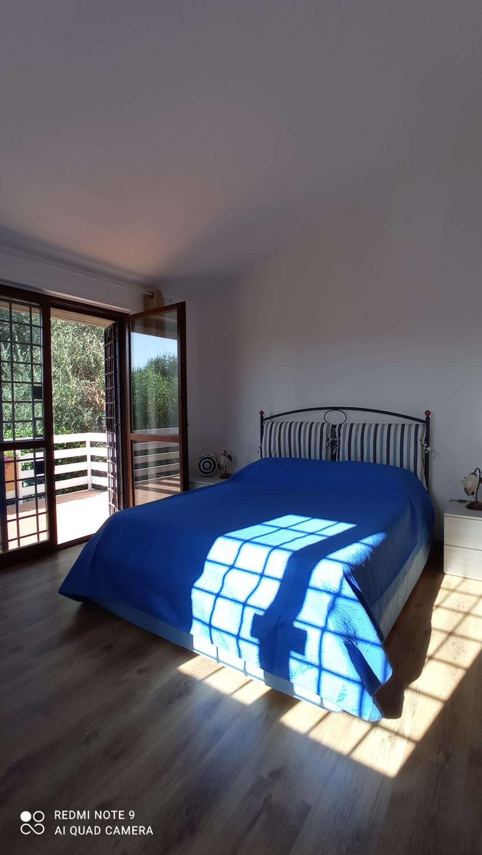 One-Bedroom House photo 1
