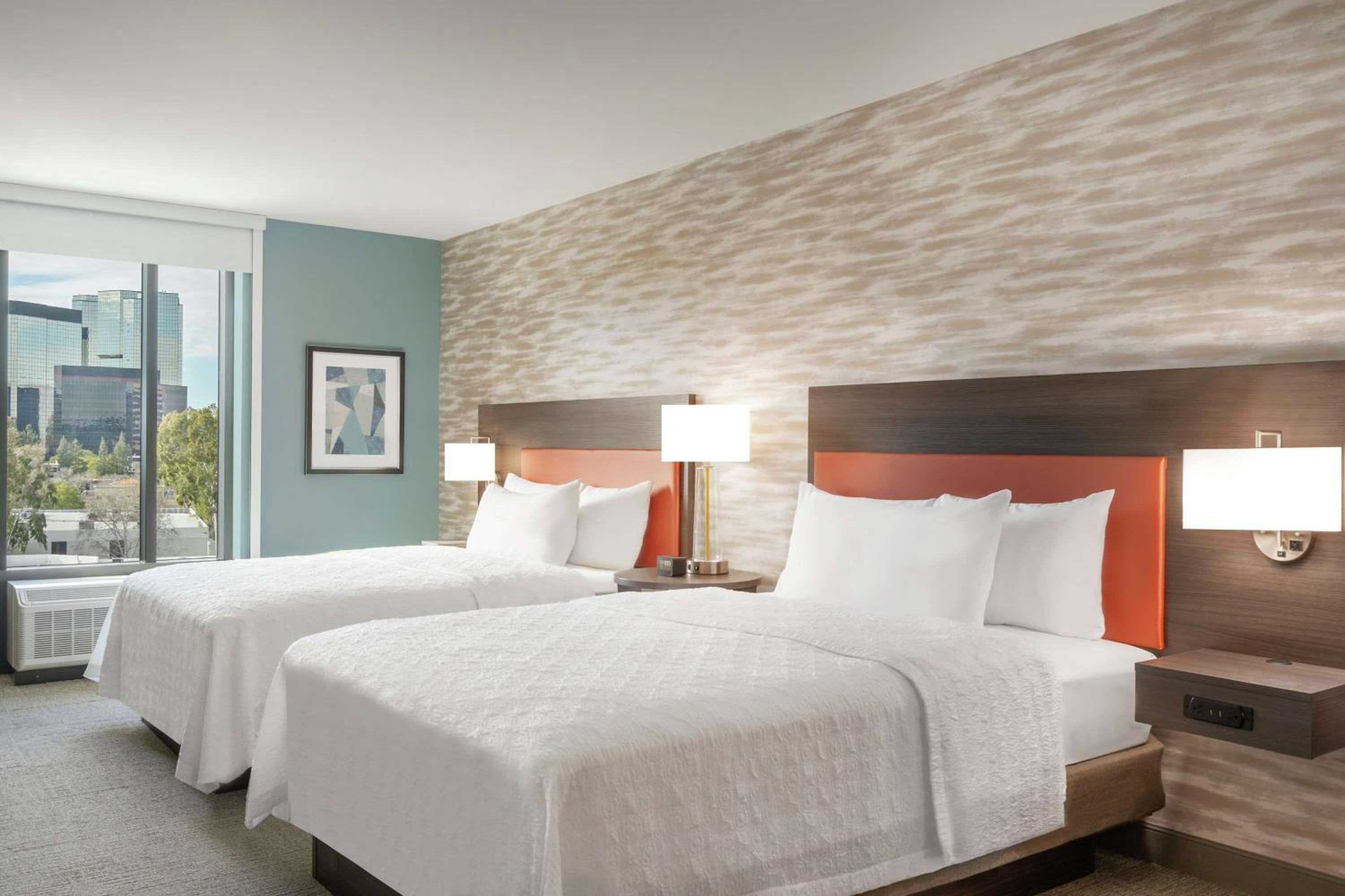 Studio Suite with Two Queen Beds - Photo 3