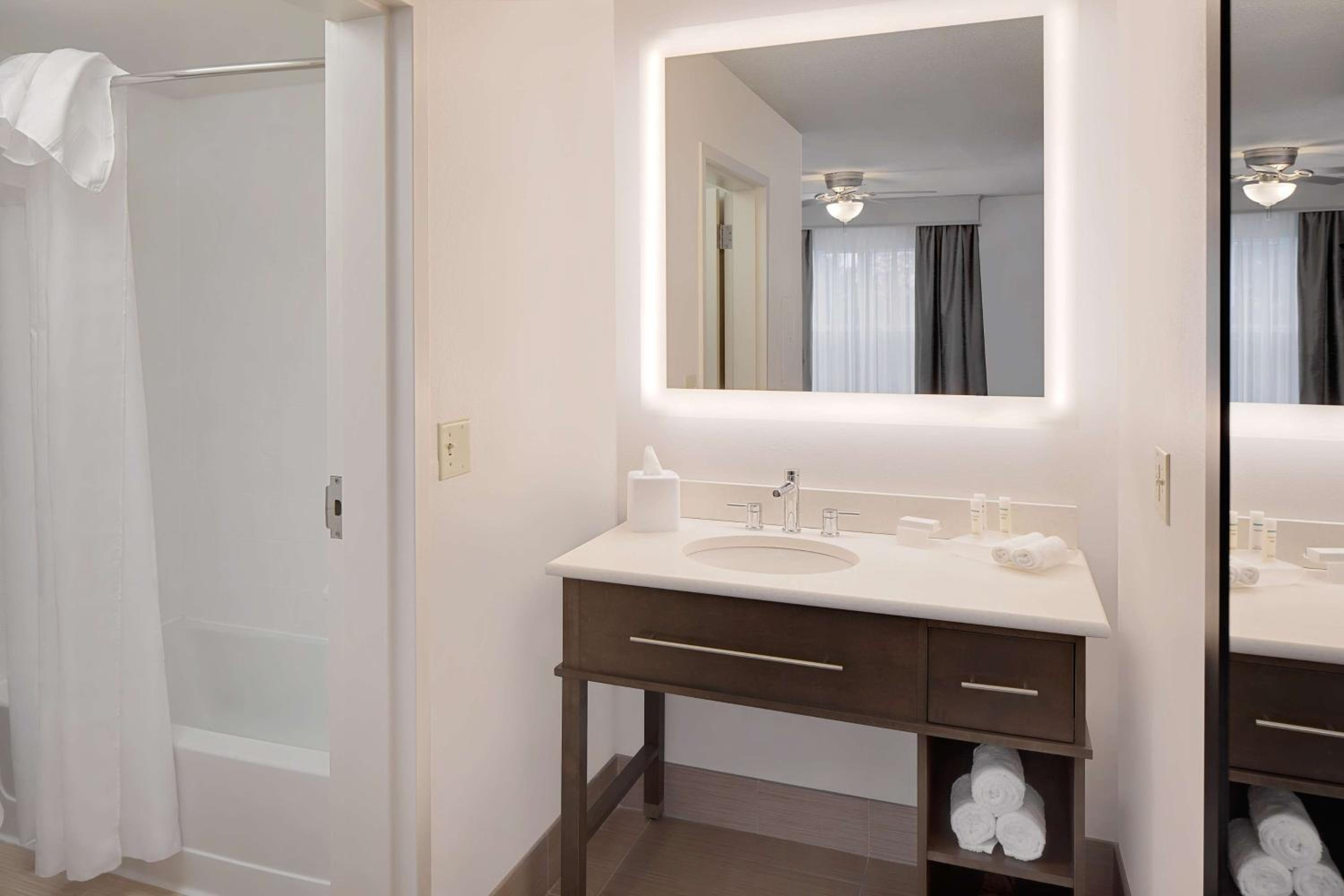 King Suite - Hearing Accessible