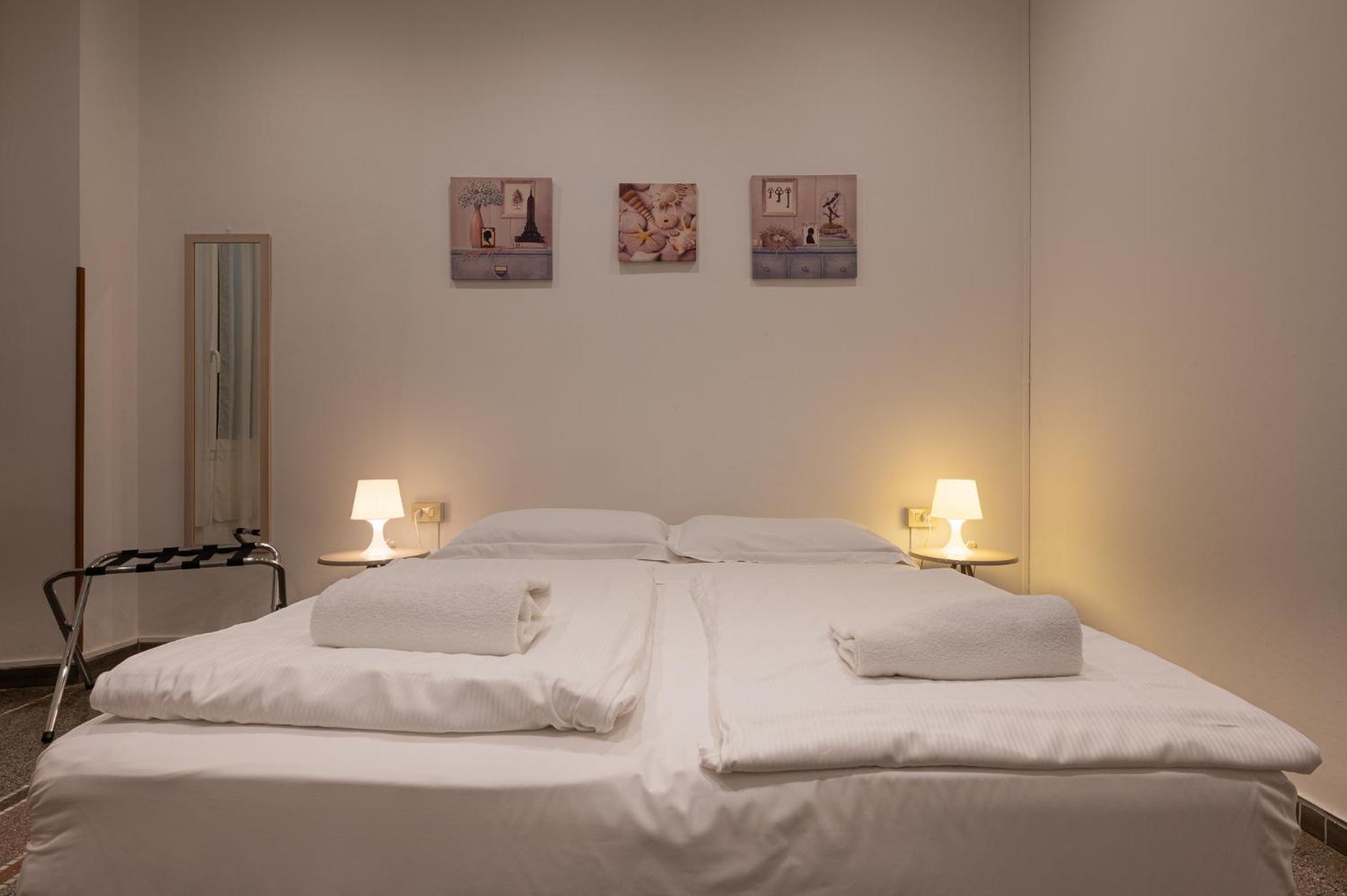 Standard Twin Room photo 1