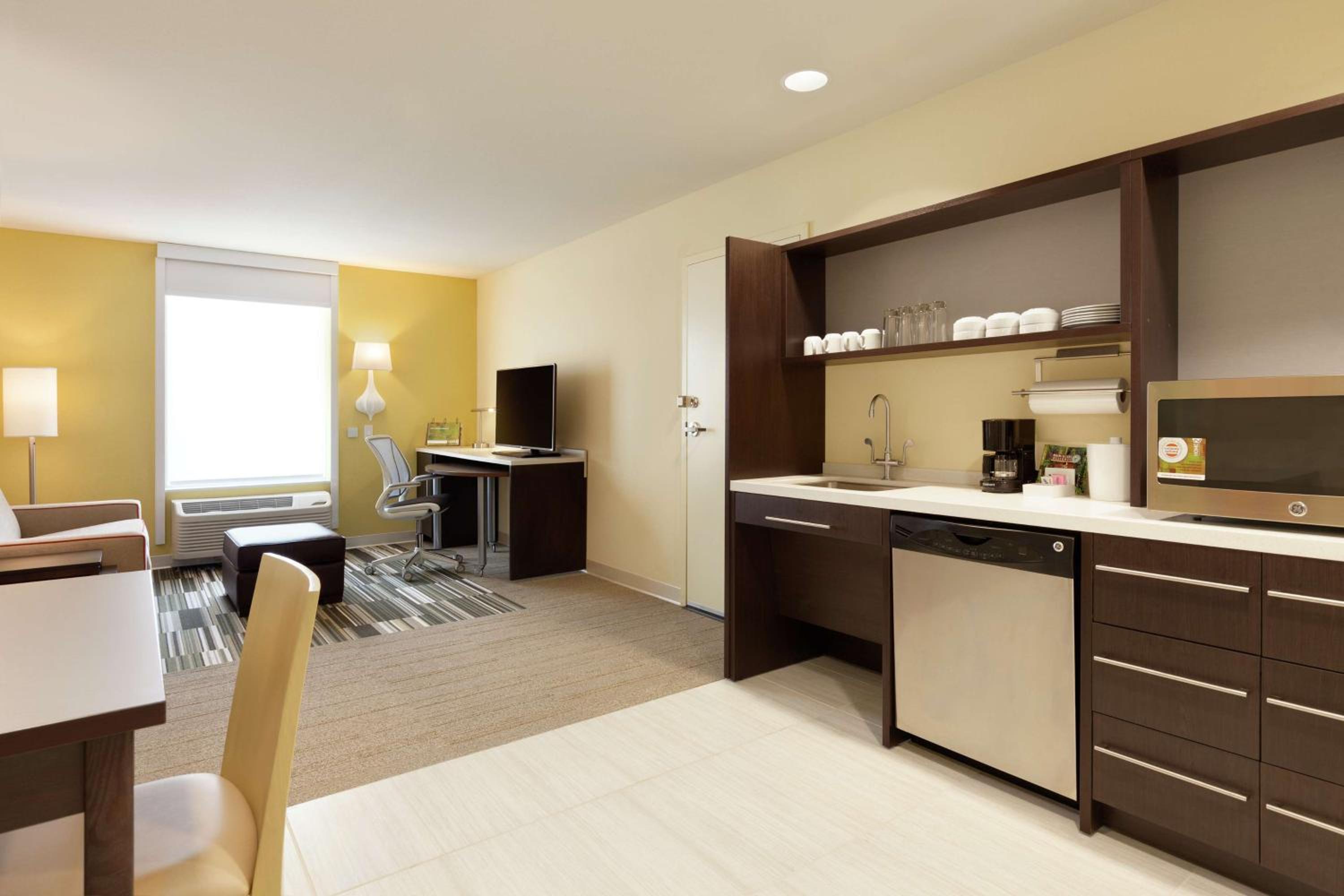 King Suite with Accessible Bathtub