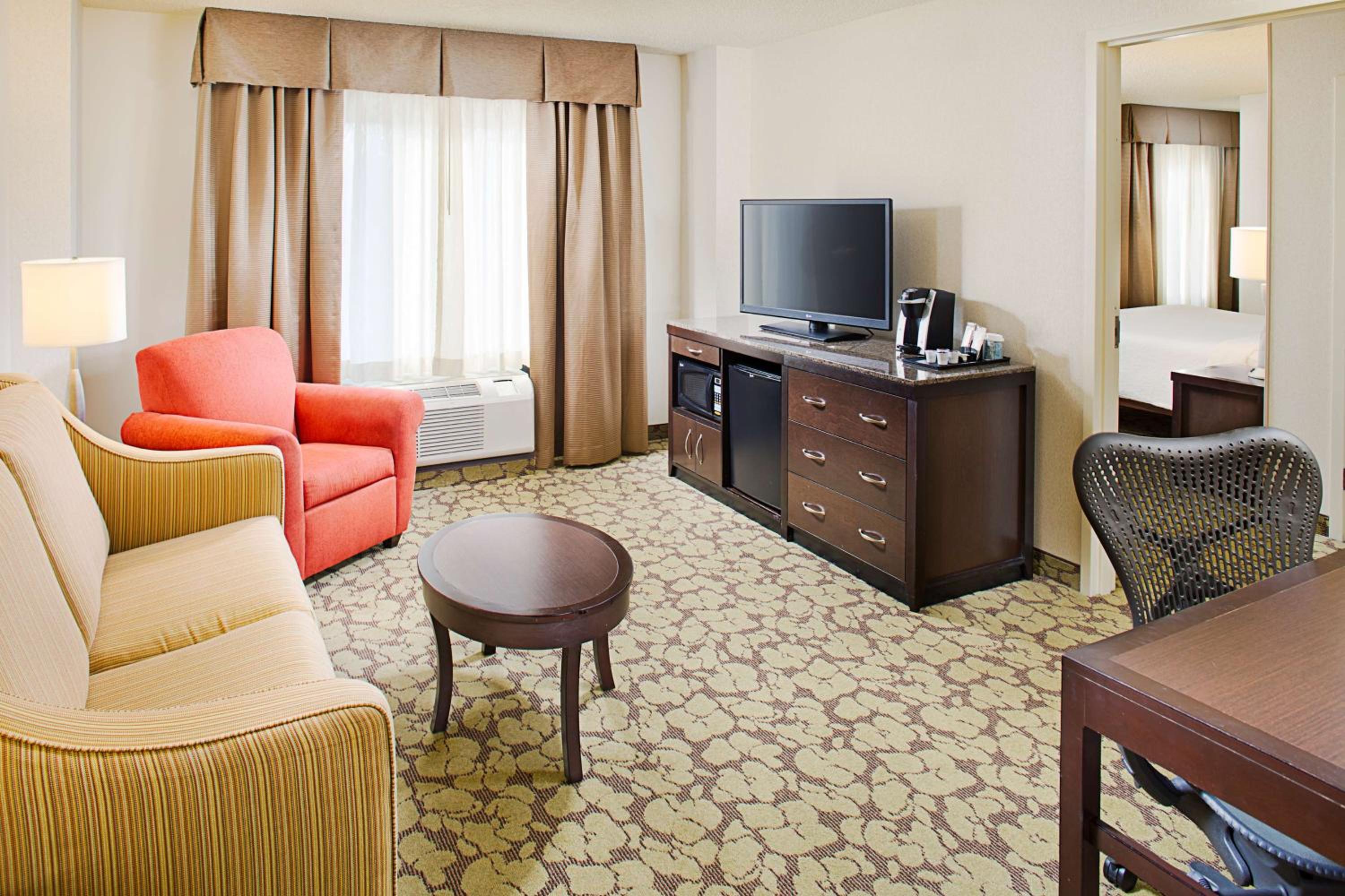 One-Bedroom King Suite photo 3