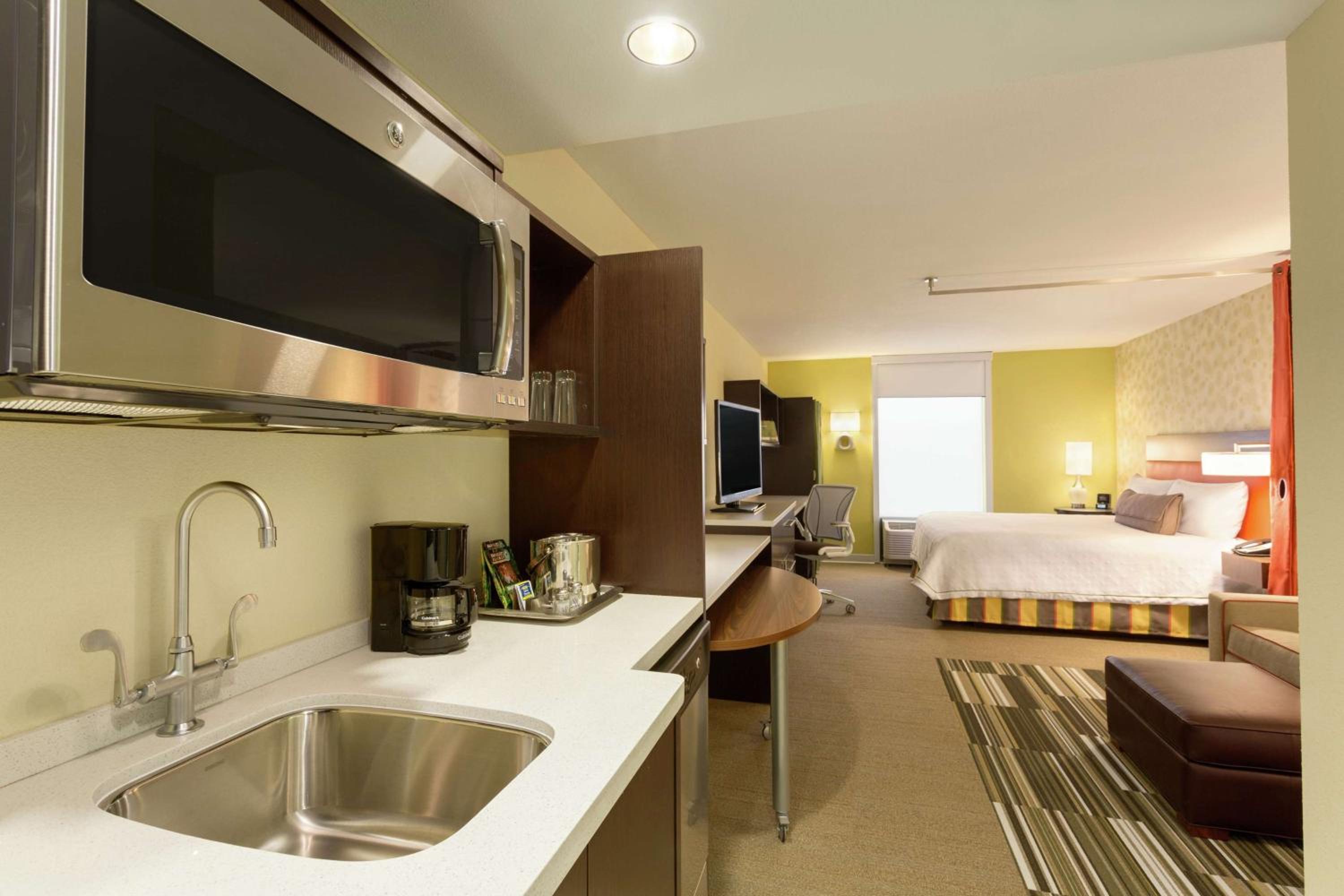 King Studio Suite photo 2