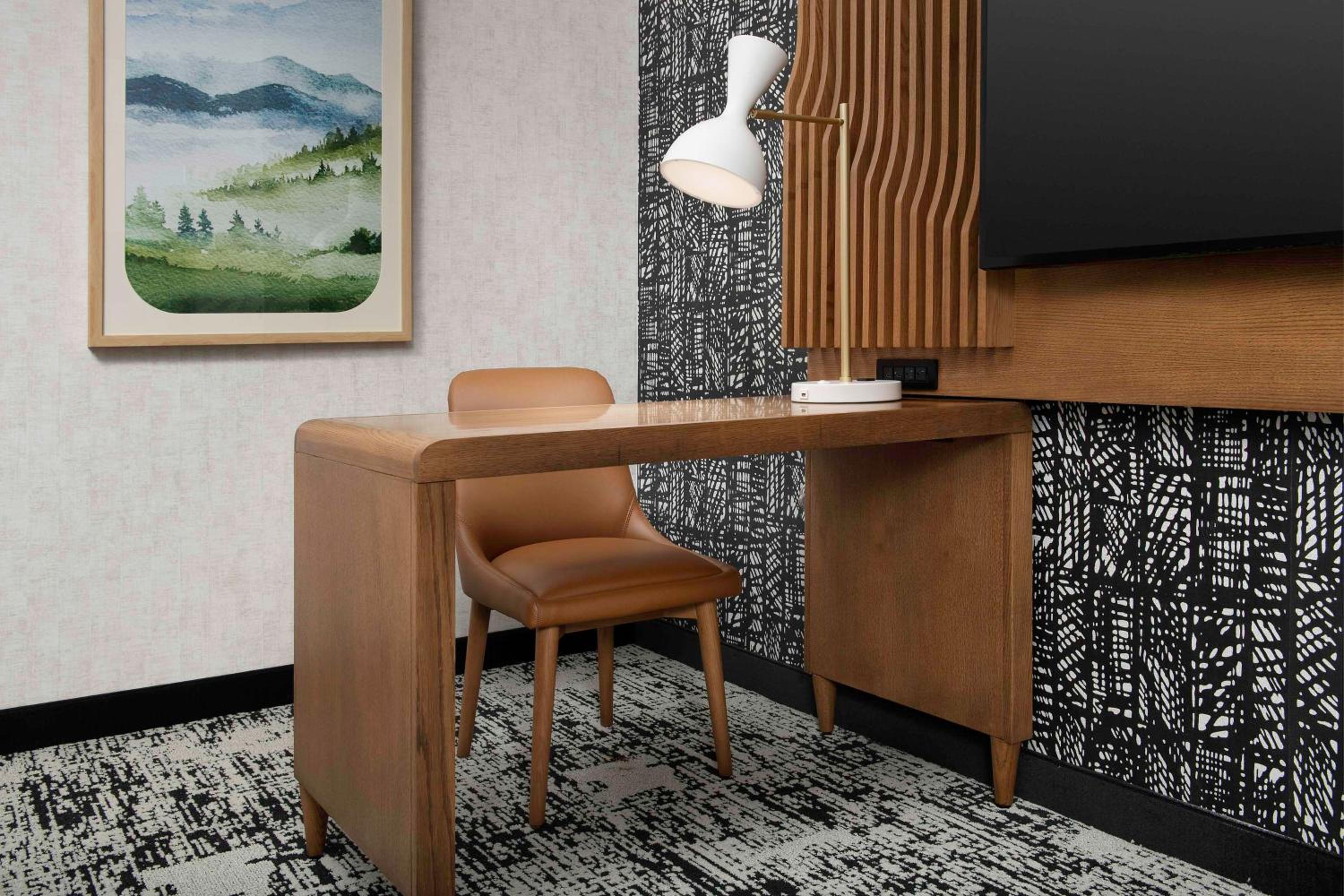 King Suite - Photo 2