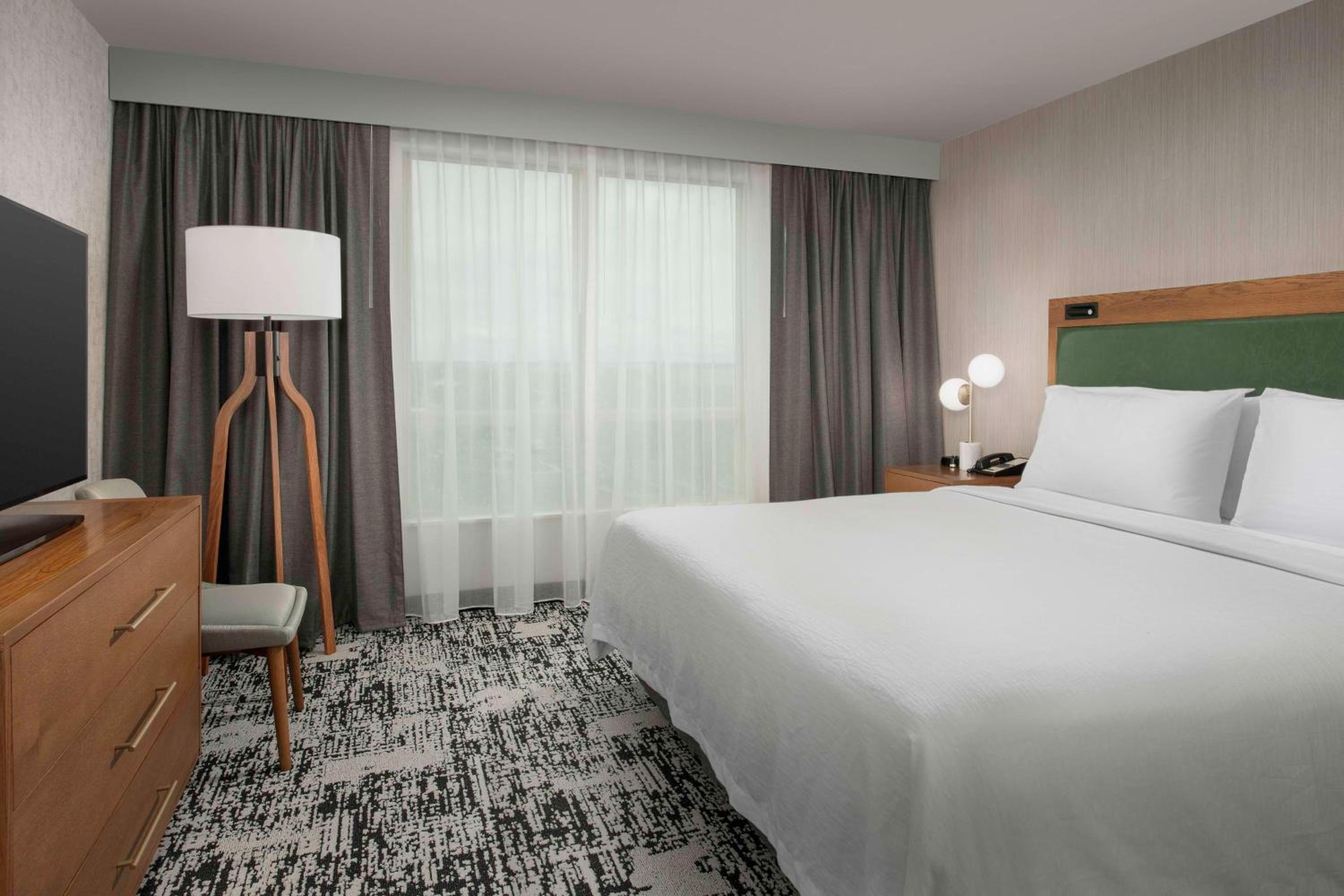 King Suite - Photo 3
