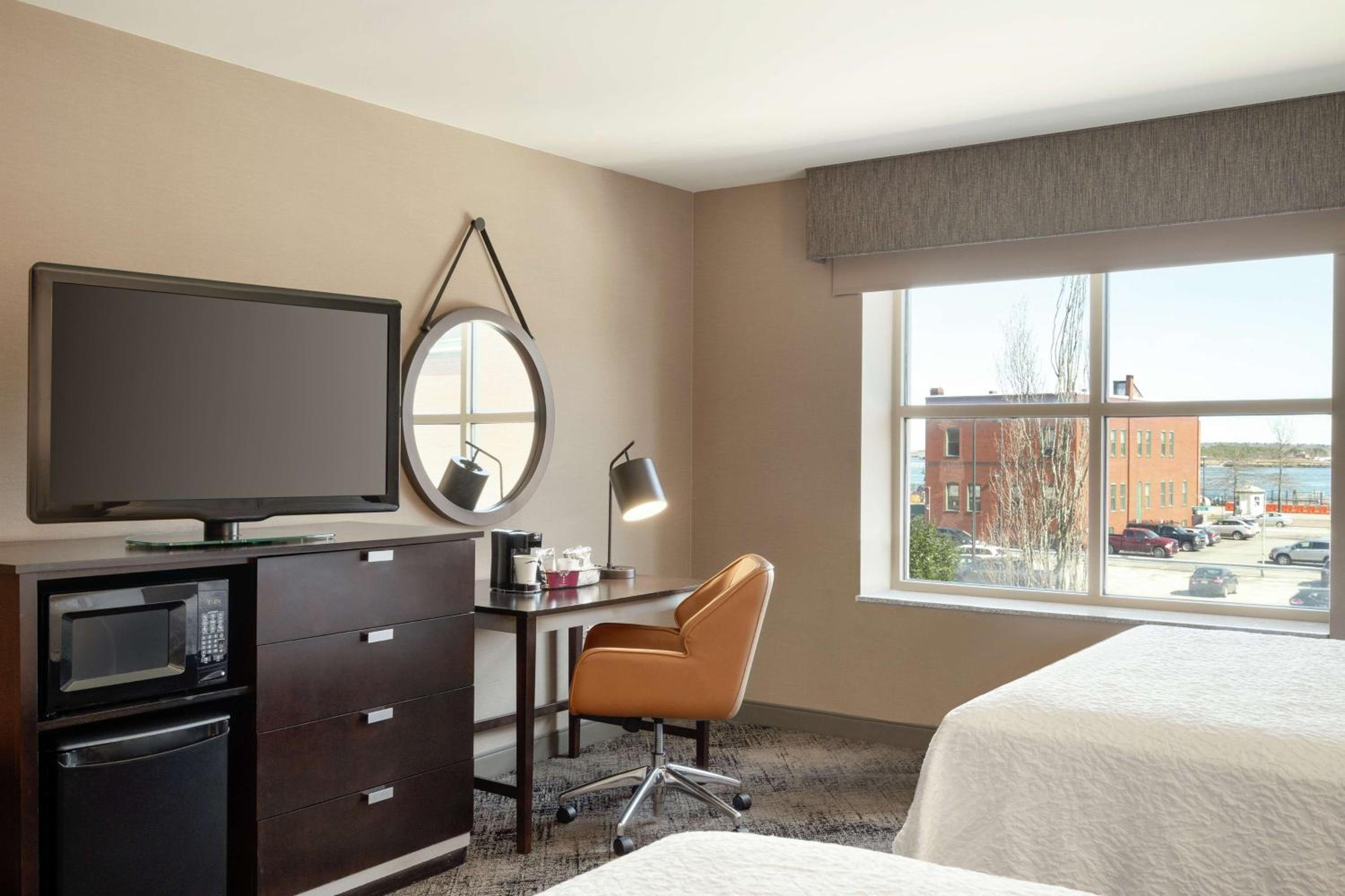 Queen Room with Ocean View - Photo 4
