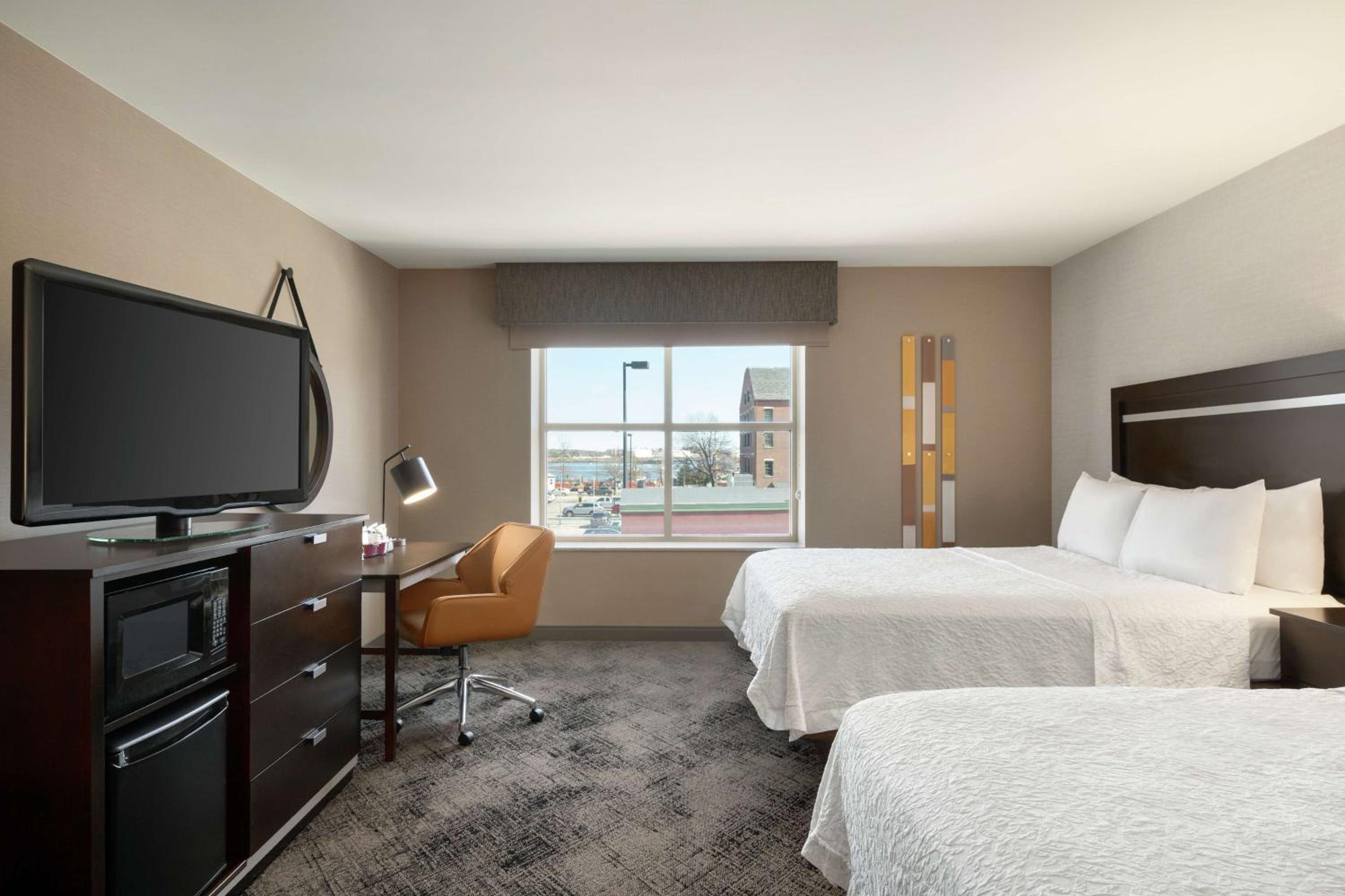 Queen Room with Ocean View - Photo 3