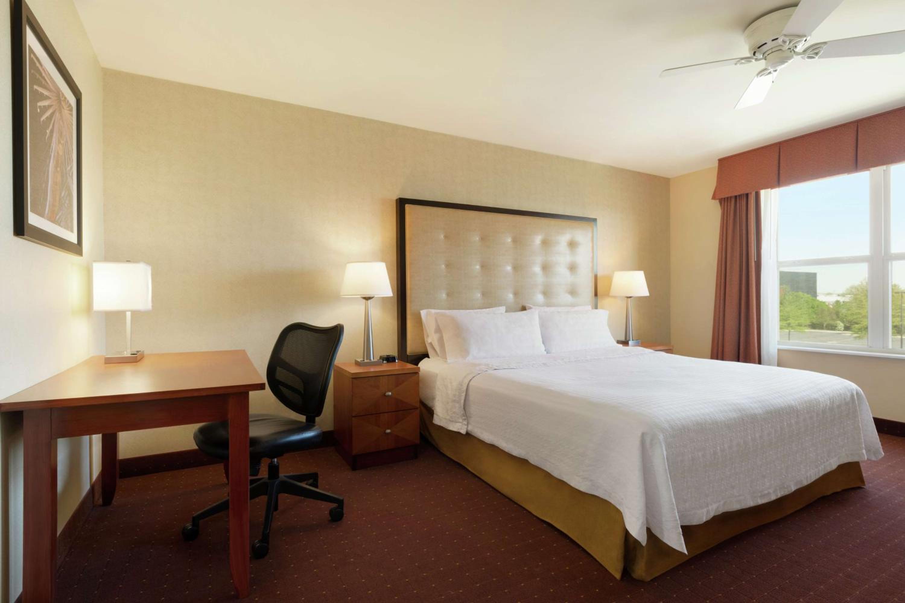 Two-Bedroom Suite - Non-Smoking - Photo 6