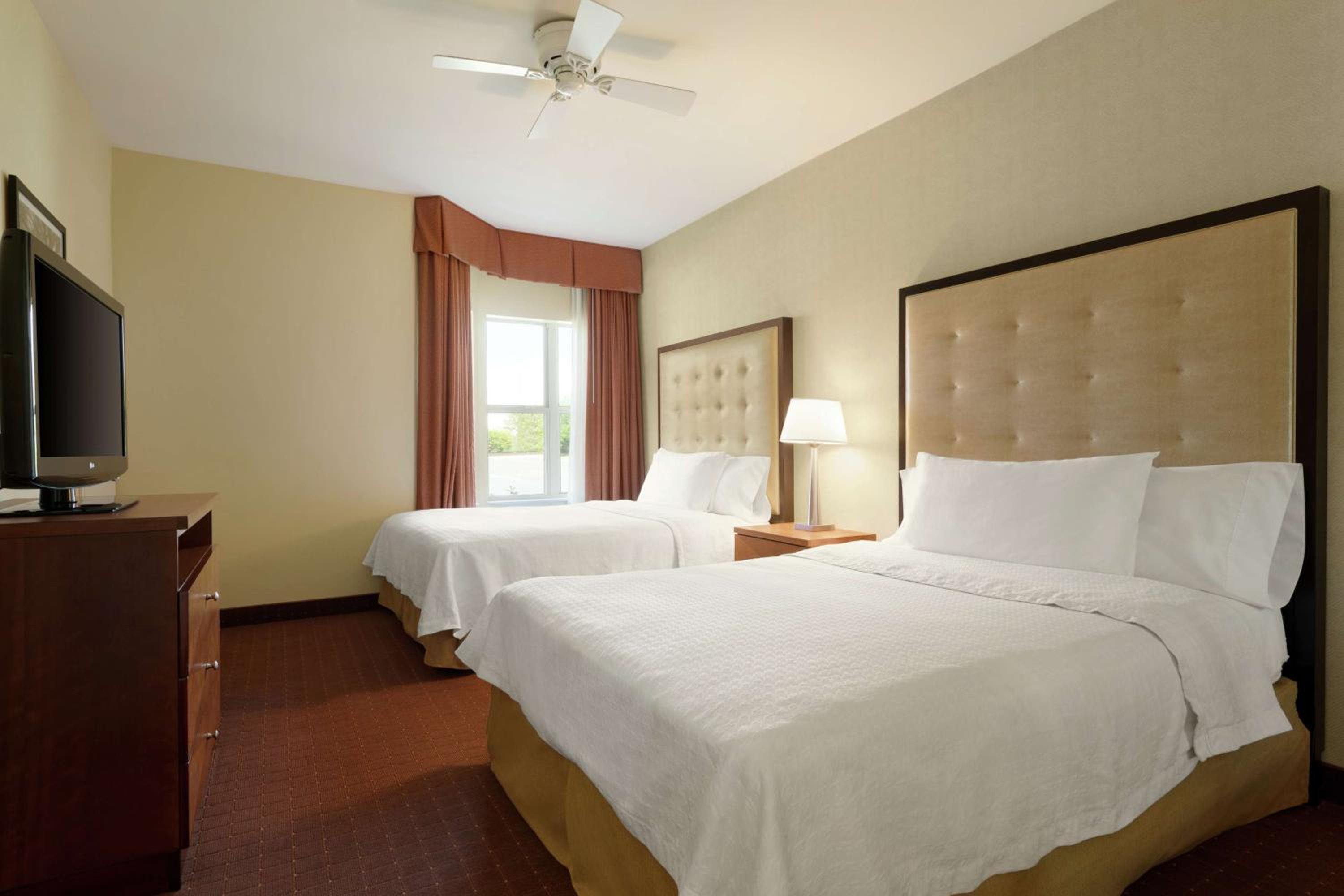 Two-Bedroom Suite - Non-Smoking - Photo 2
