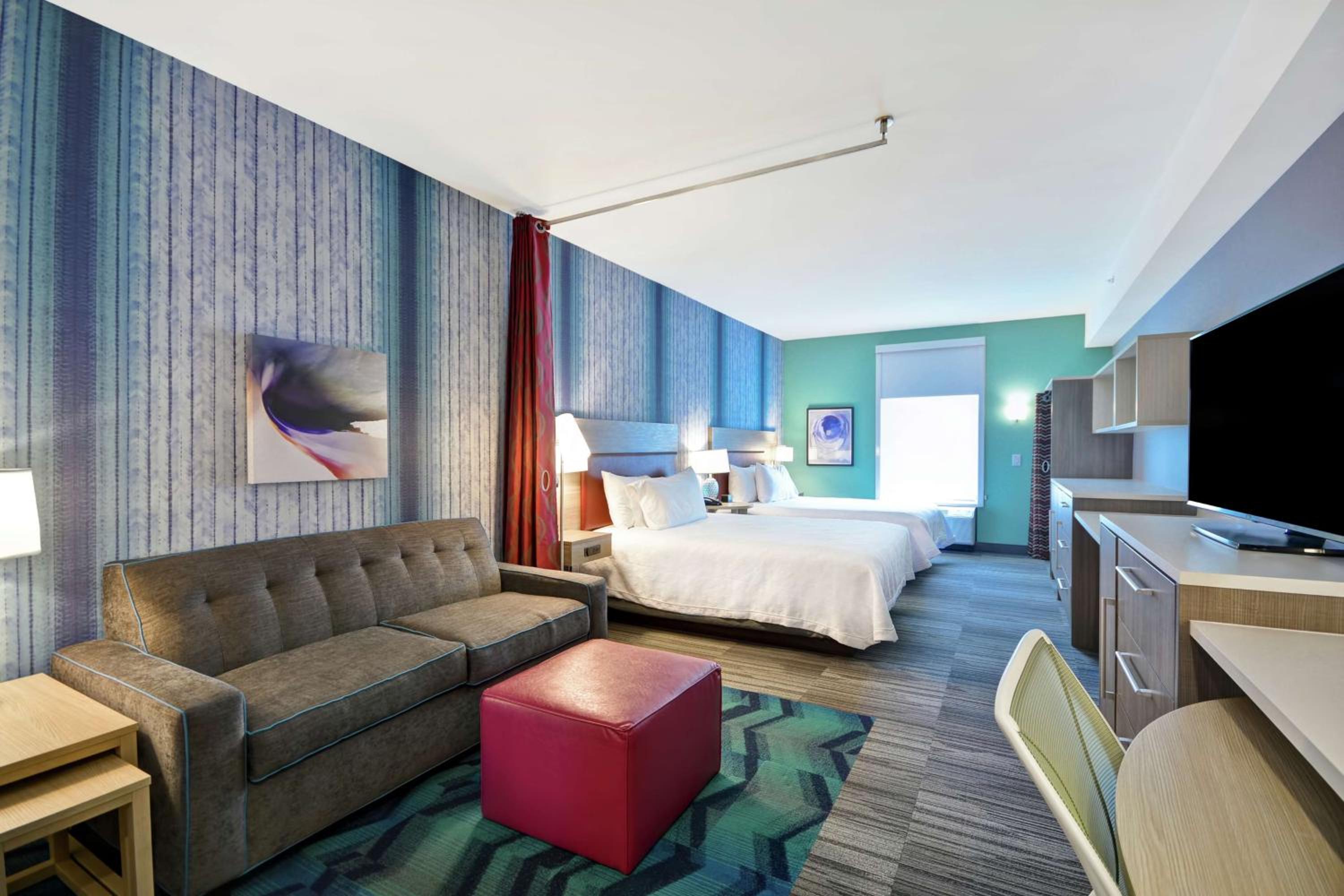 Queen Studio with Two Queen Beds - Mobility Access/Non-Smoking photo 2