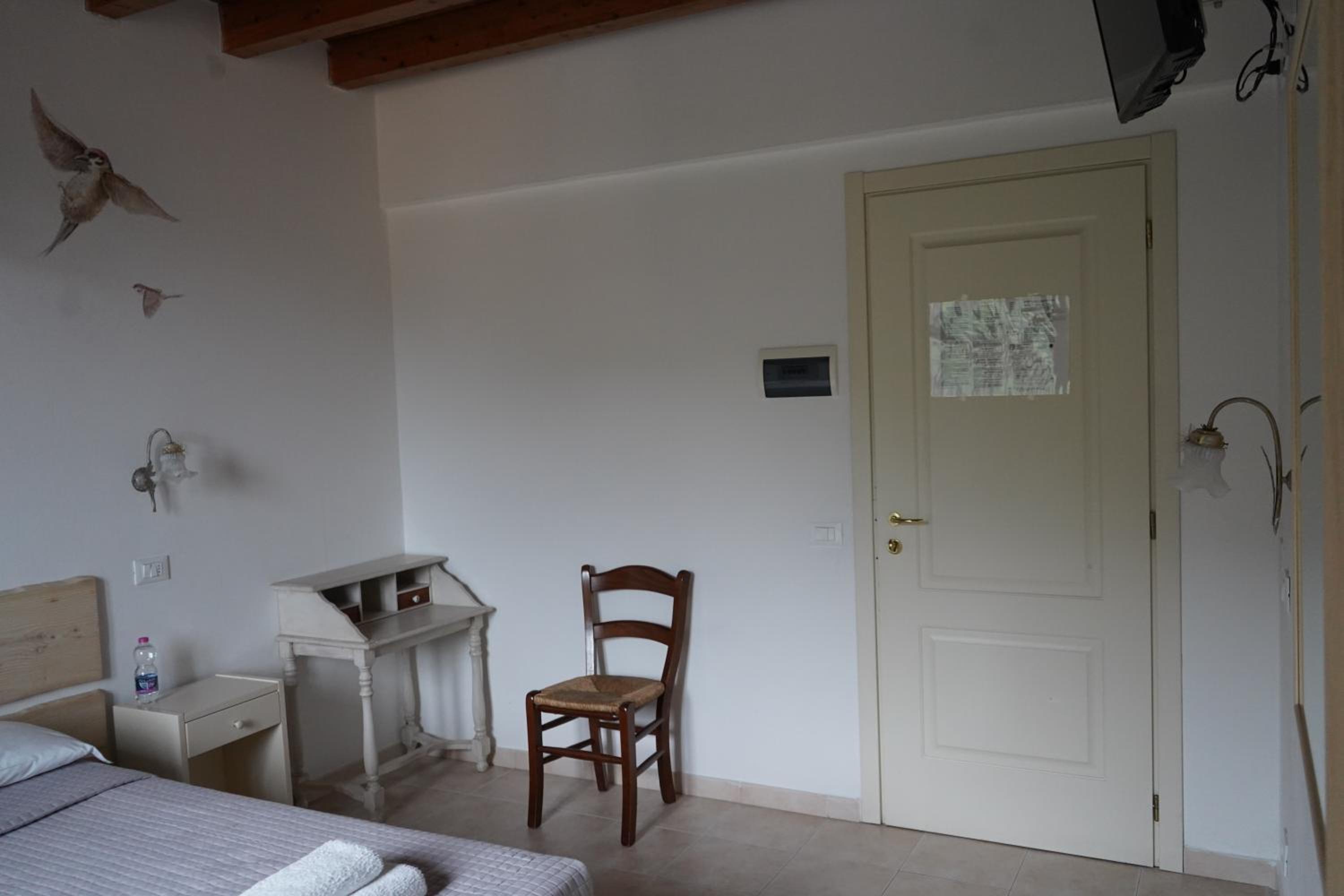 Double Room with Extra Bed - Photo 16
