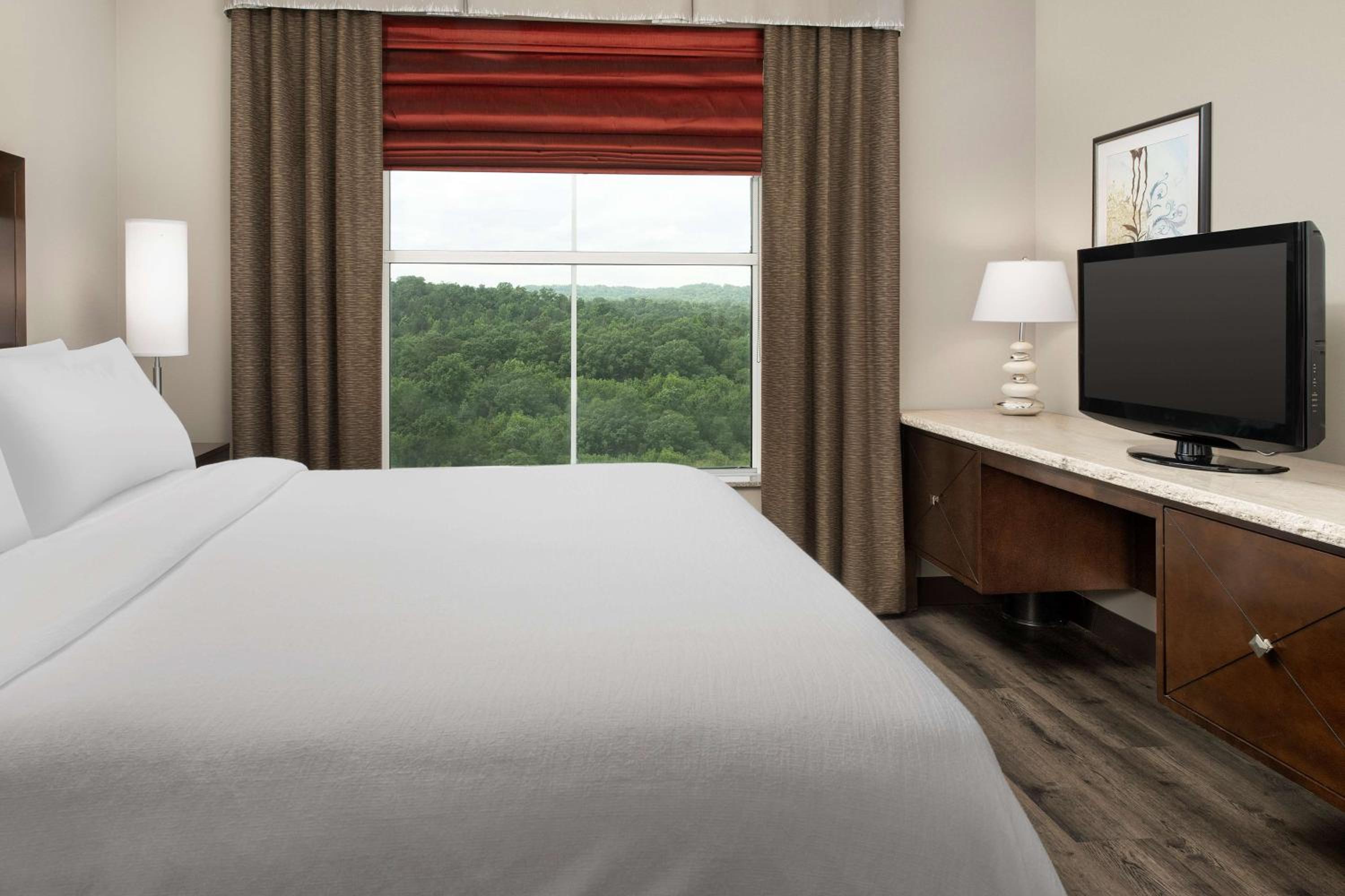 Two-Room King Suite - Non-Smoking - Photo 1