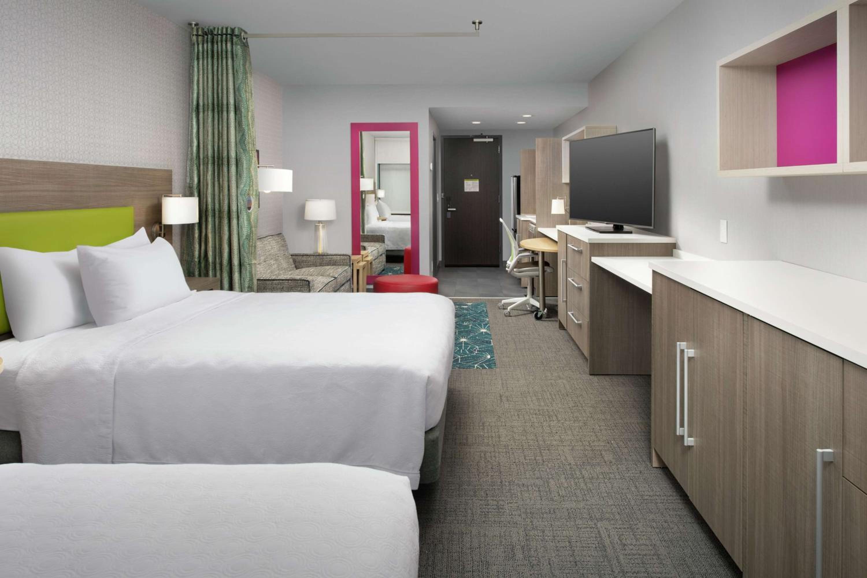 Queen Studio with Two Queen Beds - Non-Smoking