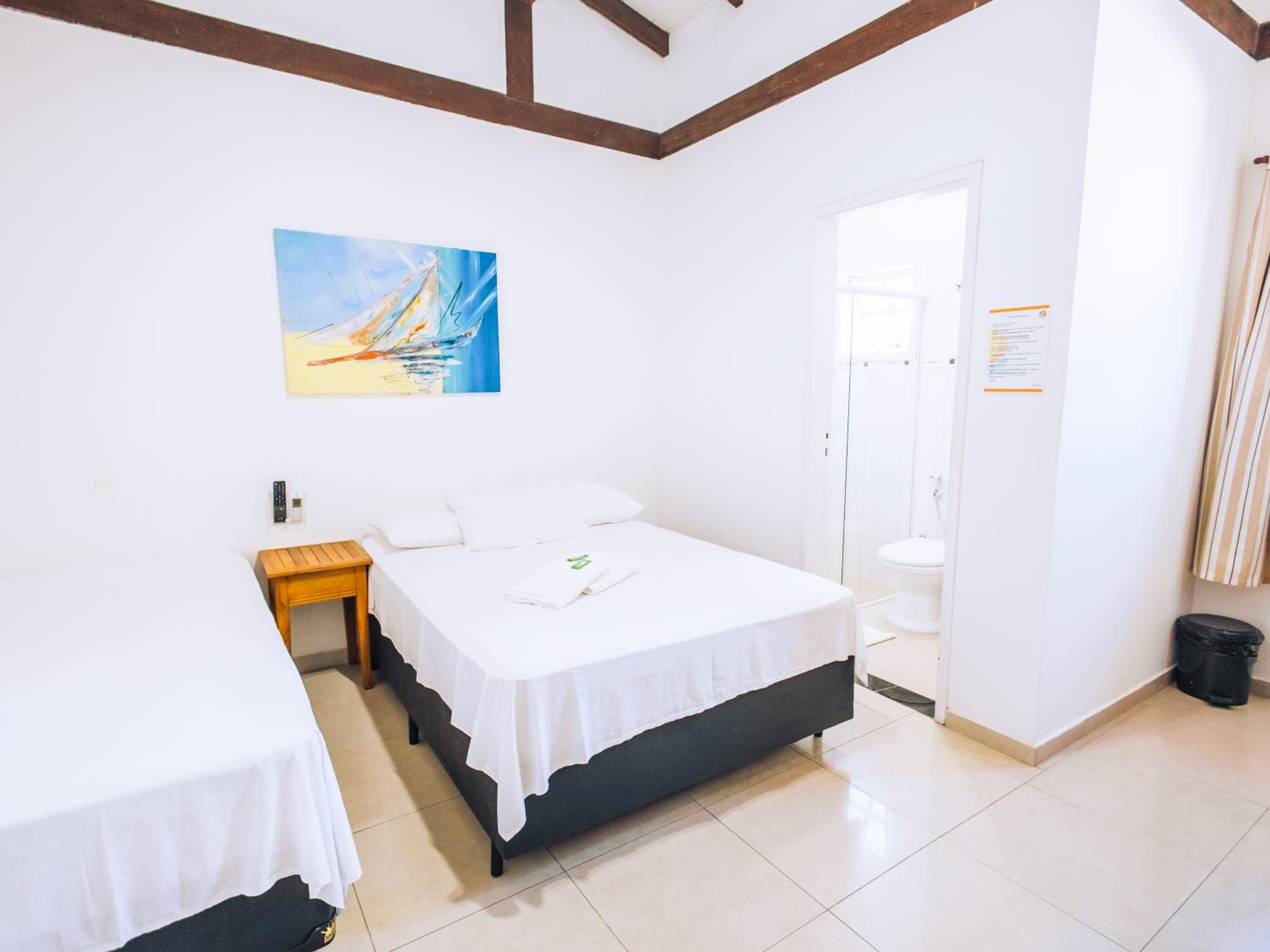 Deluxe Room - Photo 5