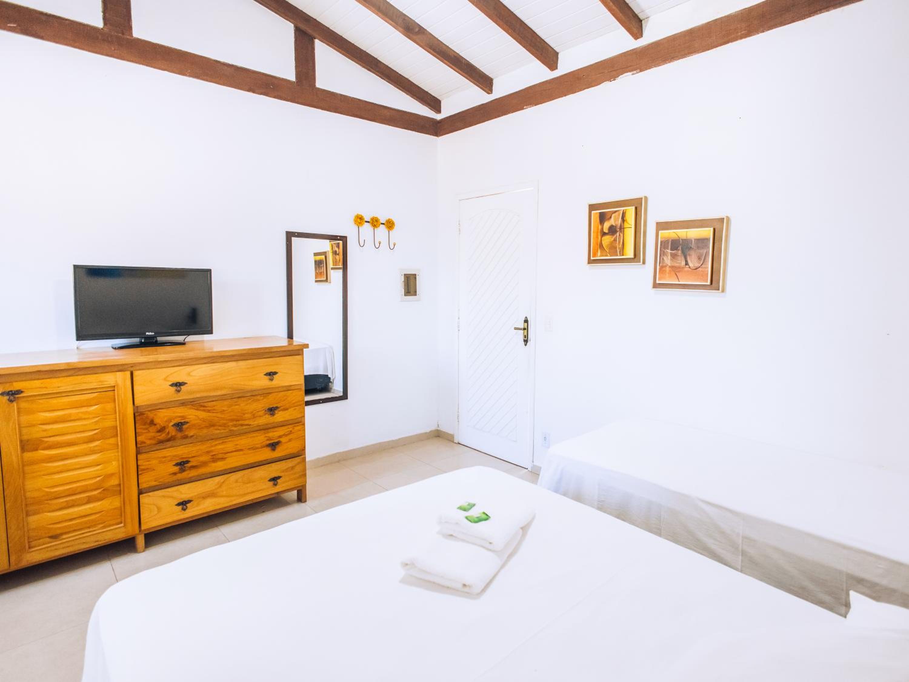Deluxe Room - Photo 14