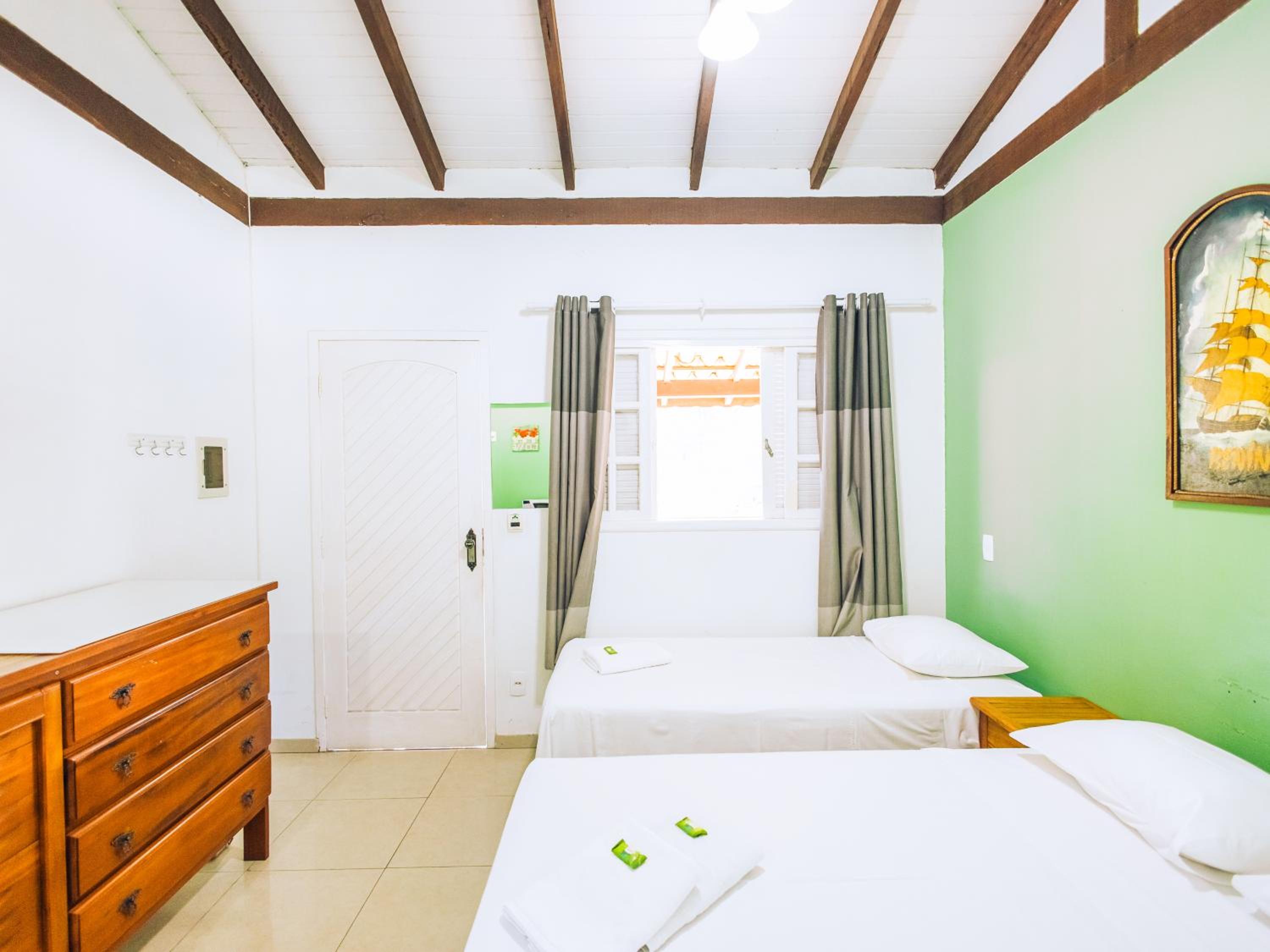 Deluxe Room - Photo 4