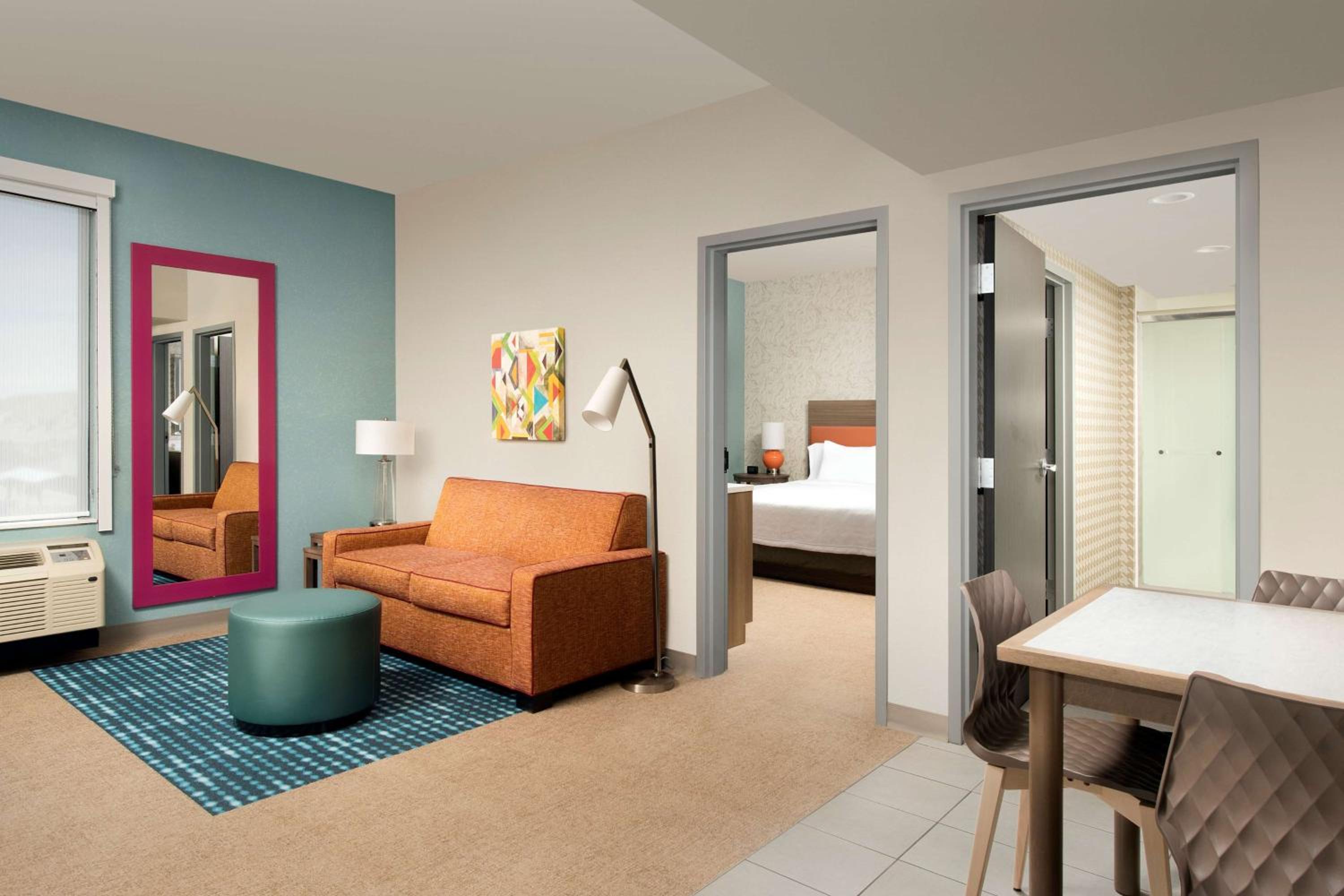 One-Bedroom King Suite - Non-Smoking - Photo 7