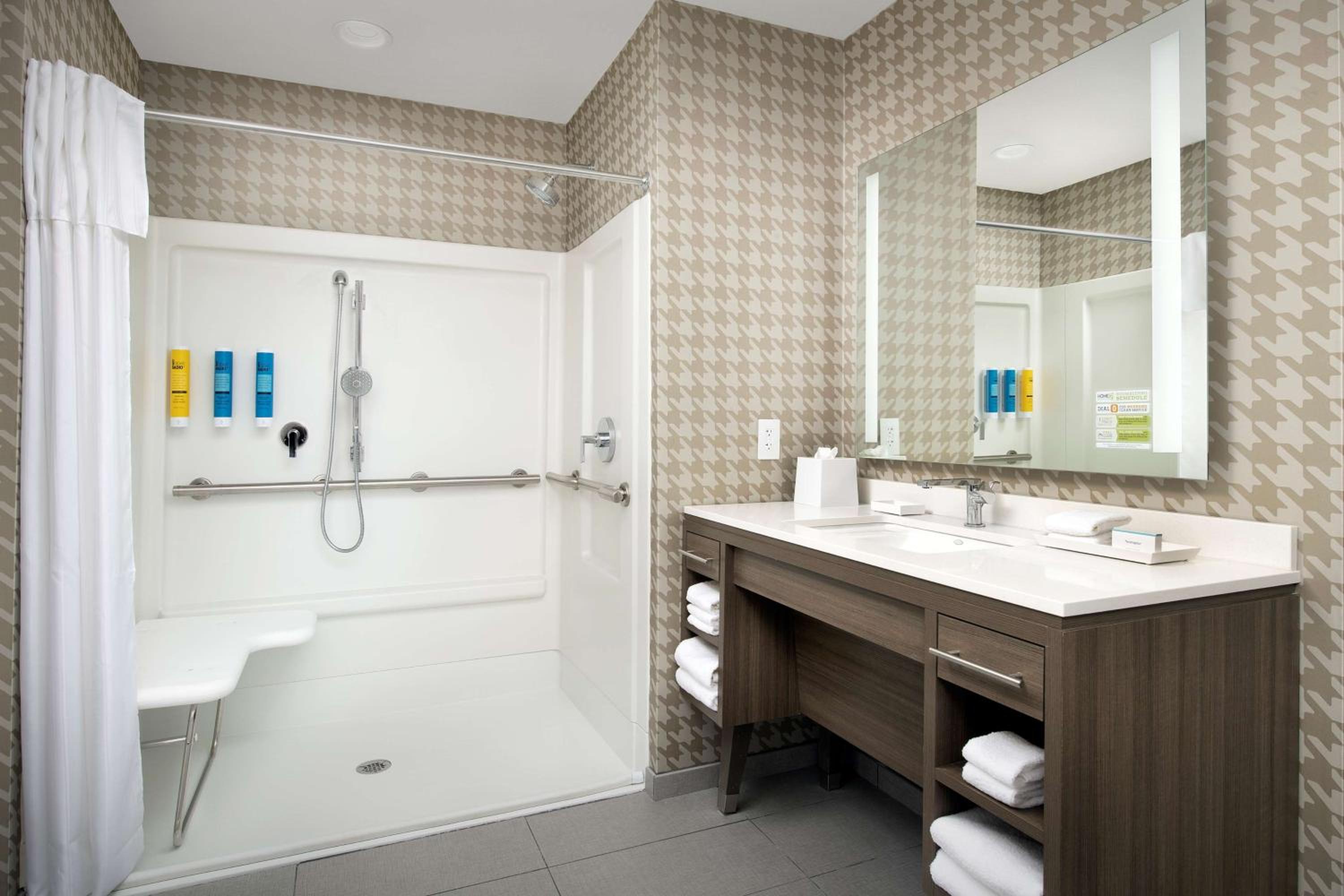 King Studio Suite - Hearing Access/Non-Smoking - Photo 6