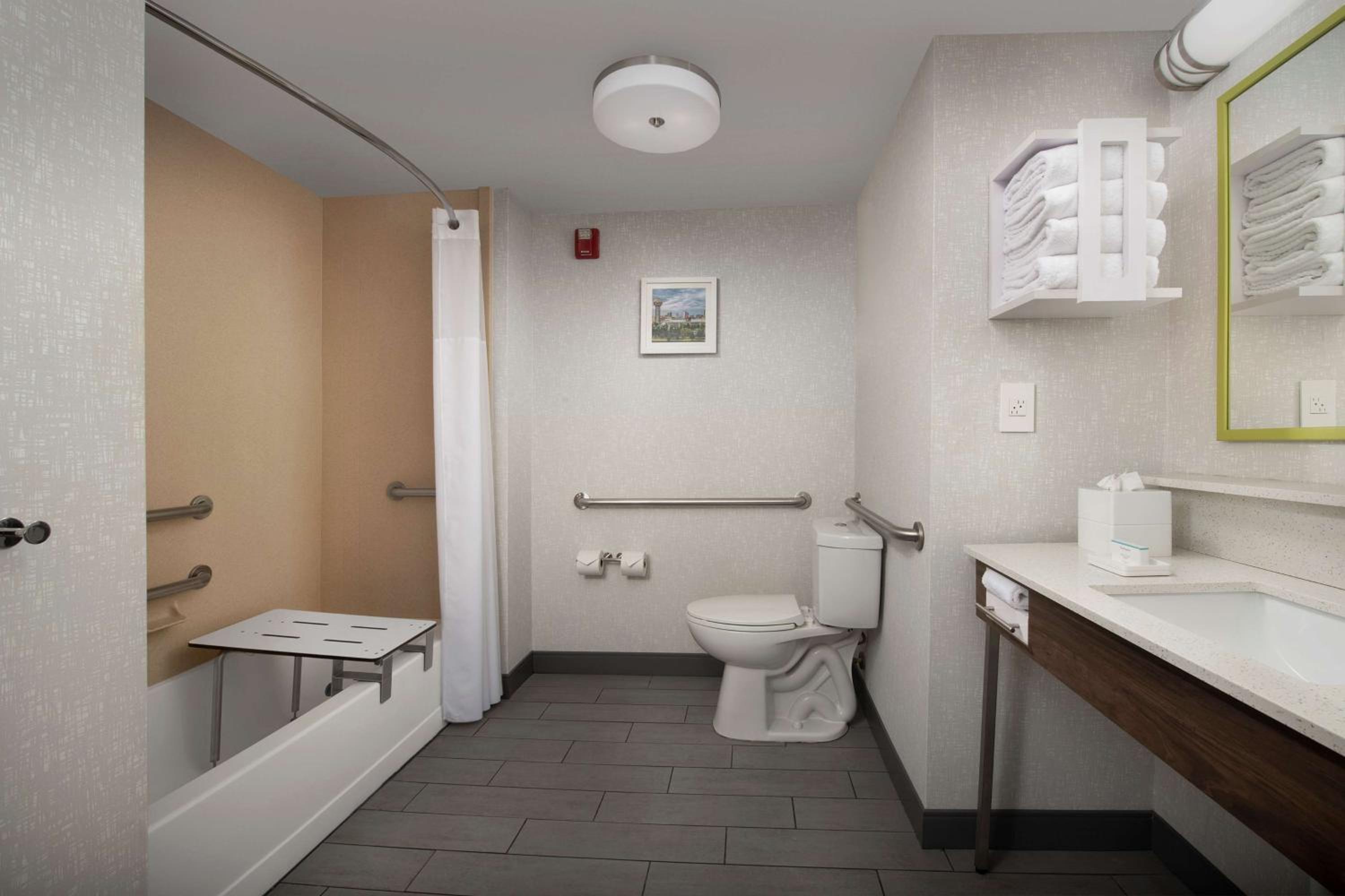 Queen Room with Two Queen Beds - Mobility and Hearing Access/Non-Smoking - Photo 4